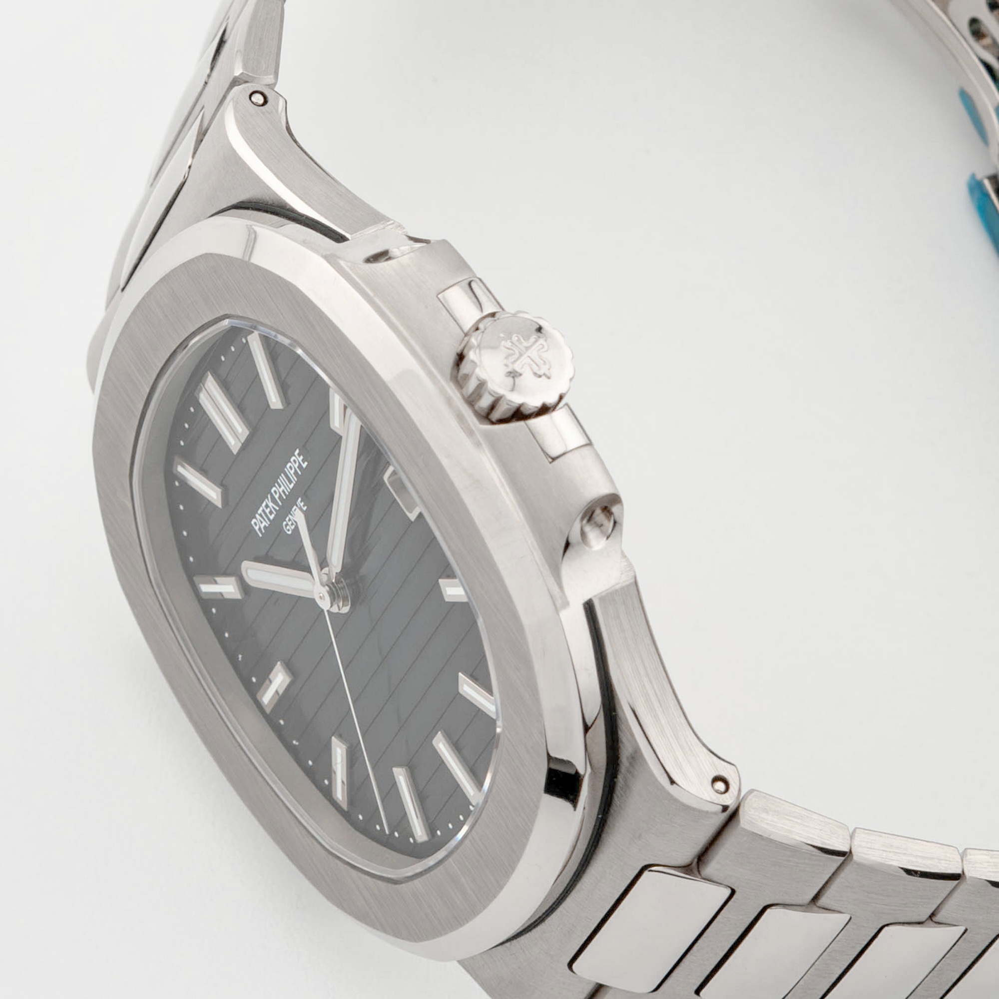 Nautilus White Gold Blue Dial 41mm Product Image 3