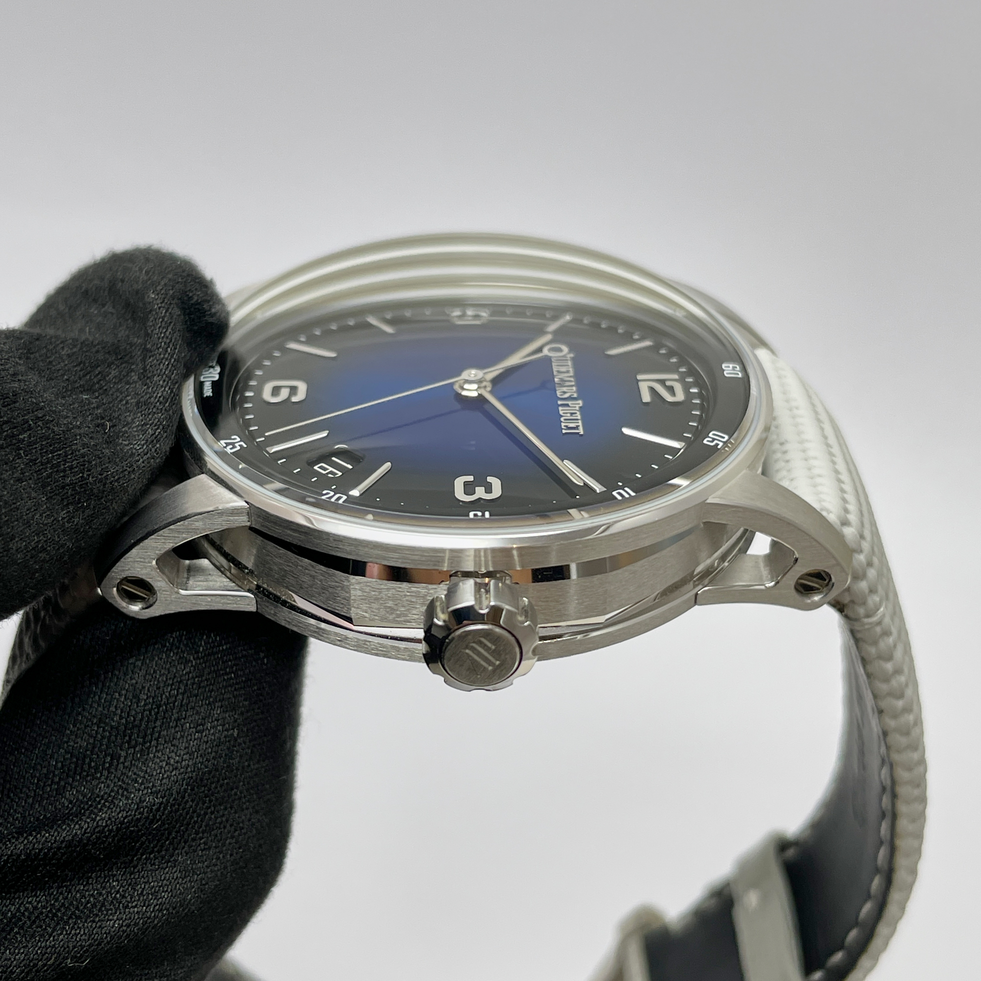 Code 11.59 White Gold Blue Dial 41mm Product Image 2