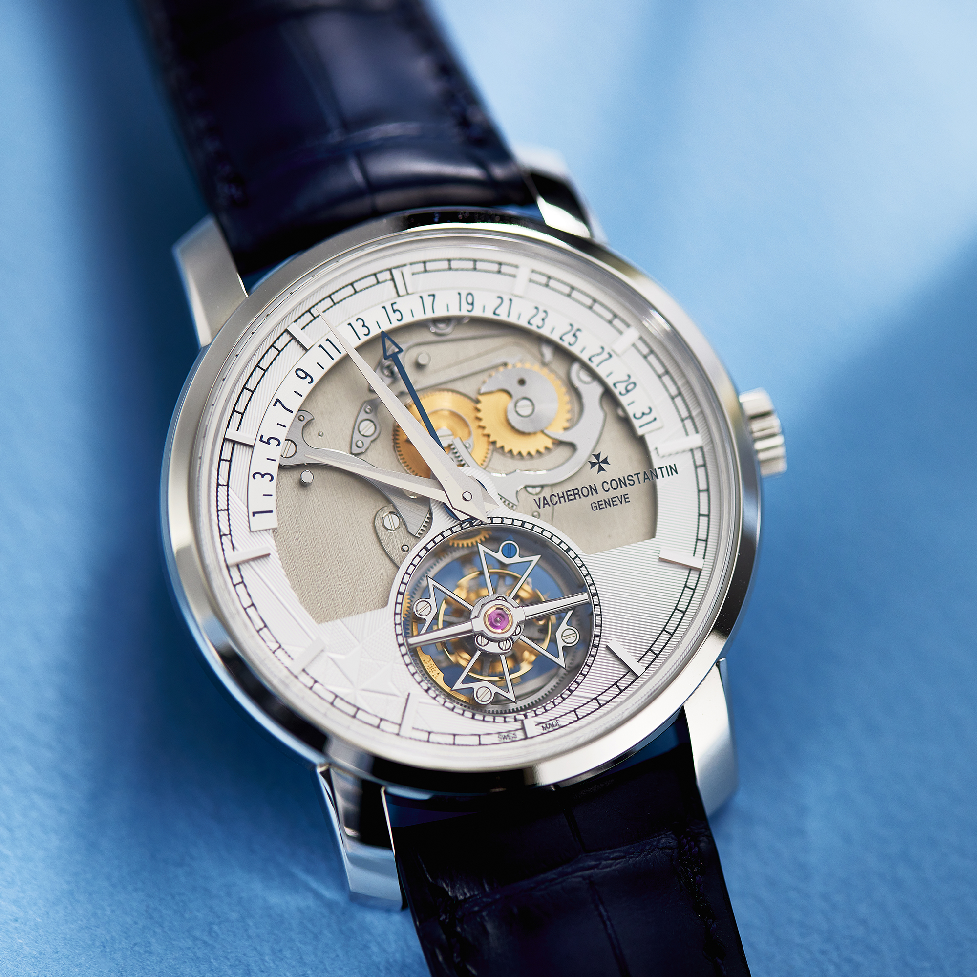 Traditionnelle Retrograde Date Platinum Openface 41mm Product Image 14