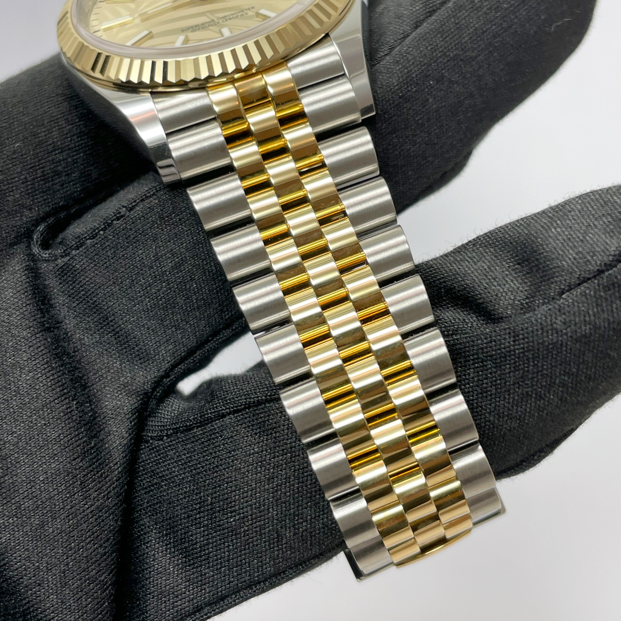 Datejust Yellow Gold & Steel Jubilee Champagne Palm Dial 36mm Product Image 9