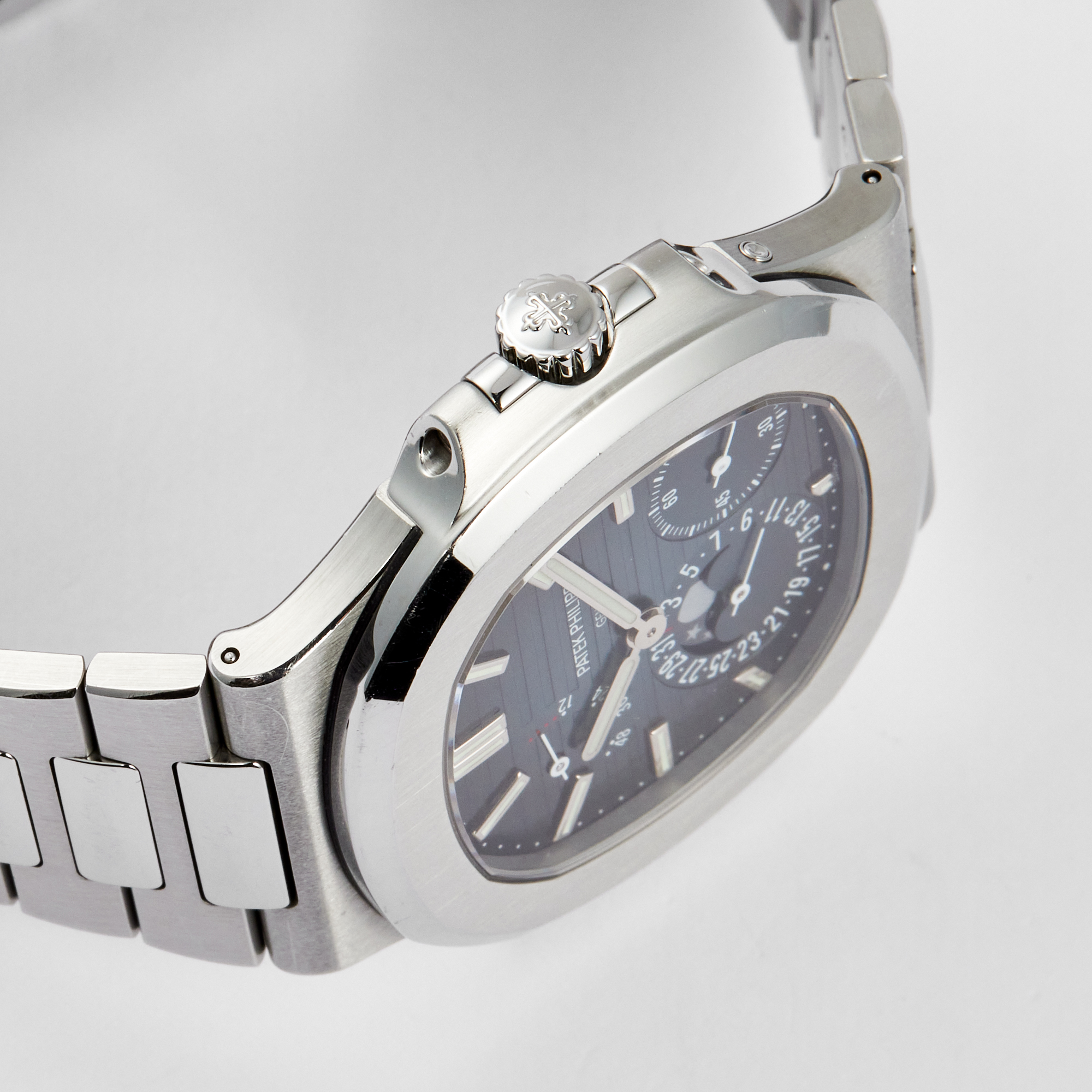 Nautilus Moonphase Steel Blue Dial 40mm Product Image 3