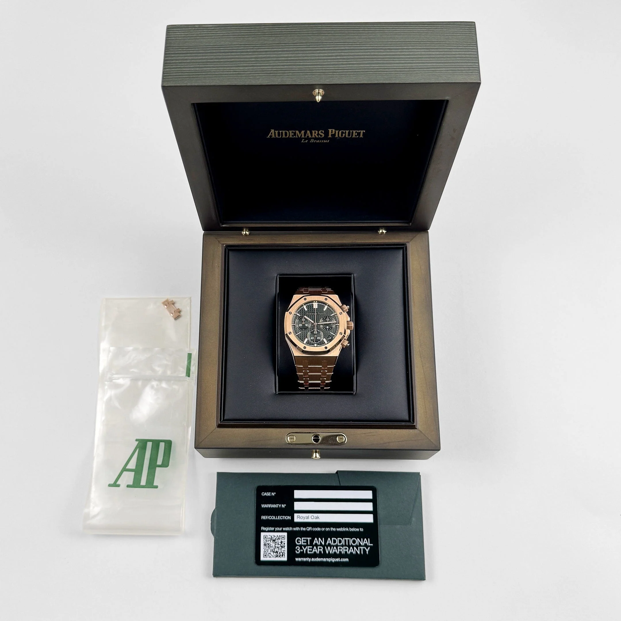 Royal Oak Chronograph "50 Anniversary" Rose Gold Green Dial 41mm Product Image 9