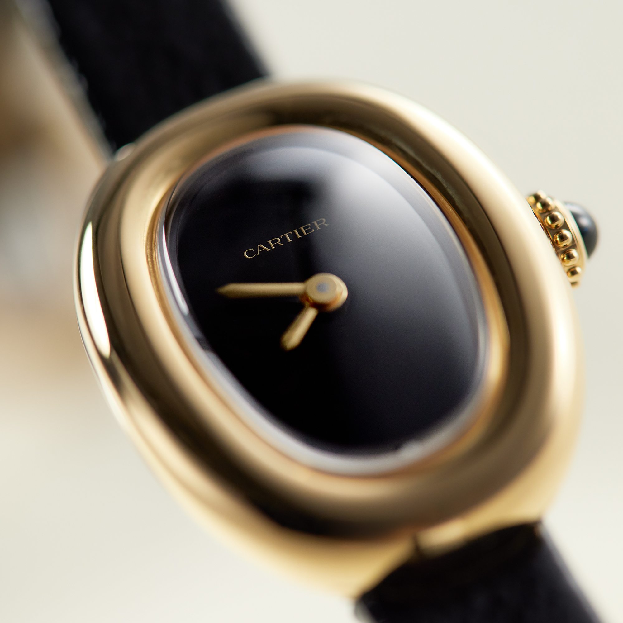 Baignoire de Cartier Yellow Gold Black Dial 24mm Product Image 6