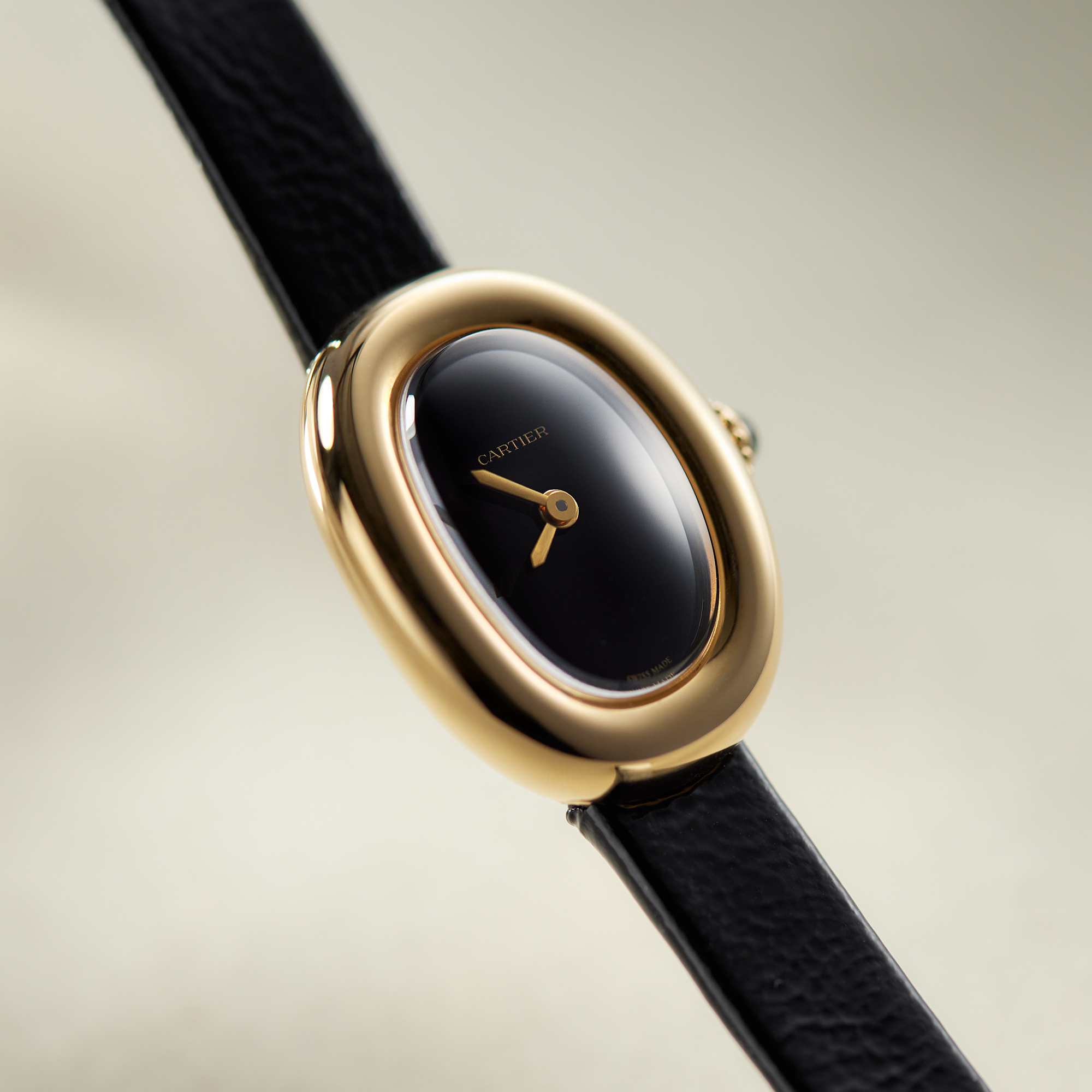 Baignoire de Cartier Yellow Gold Black Dial 24mm Product Image 5