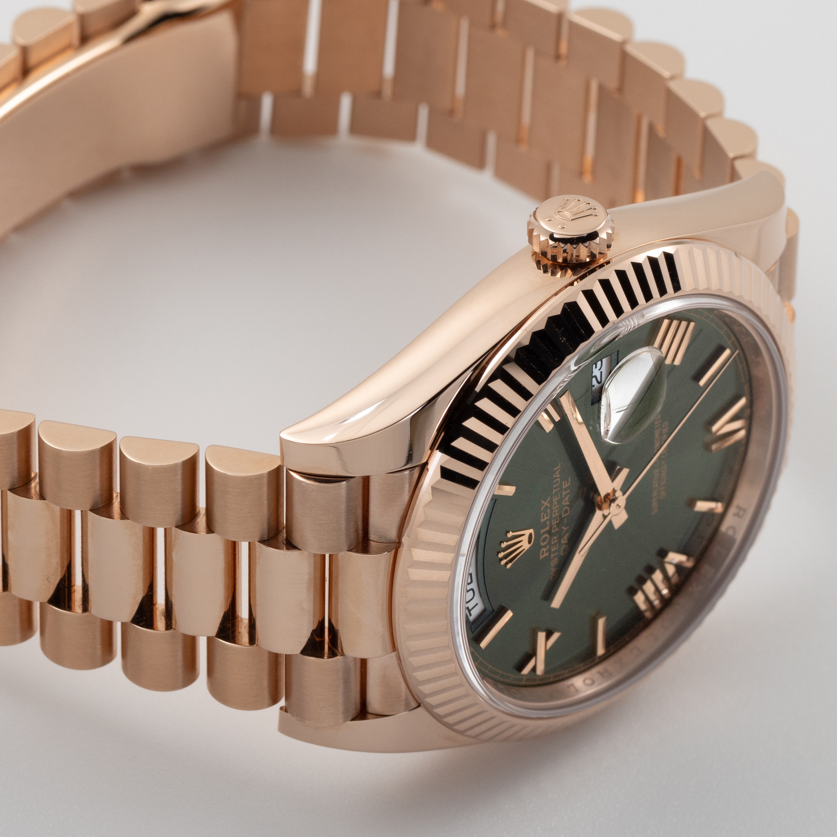 Day-Date Rose Gold Olive Dial 40mm Product Image 3