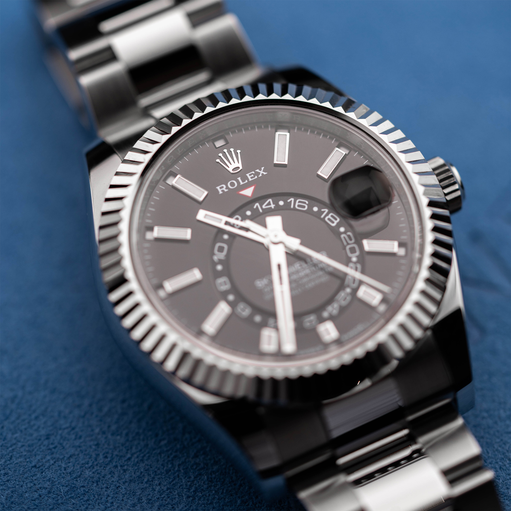Sky-Dweller Steel Black Dial 42mm Product Image