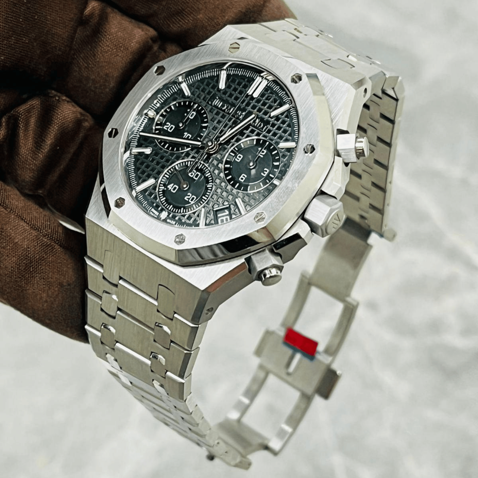 Royal Oak Chronograph Steel Green Dial 41mm Product Image 3