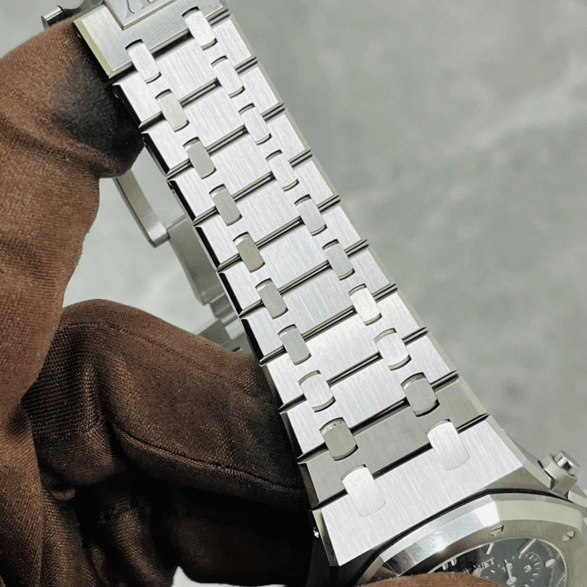 Royal Oak Chronograph Steel Green Dial 41mm Product Image 4