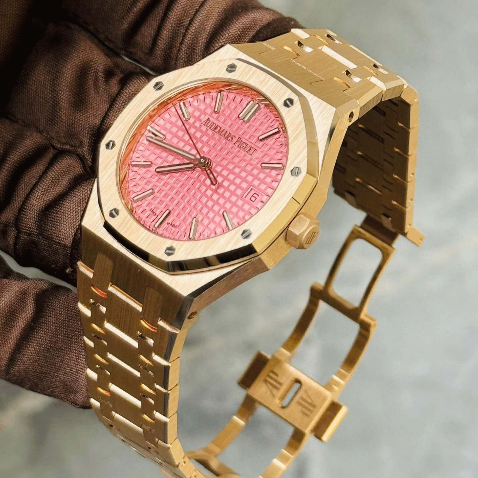 Royal Oak Selfwinding Rose Gold Pink Dial 34mm Product Image 2