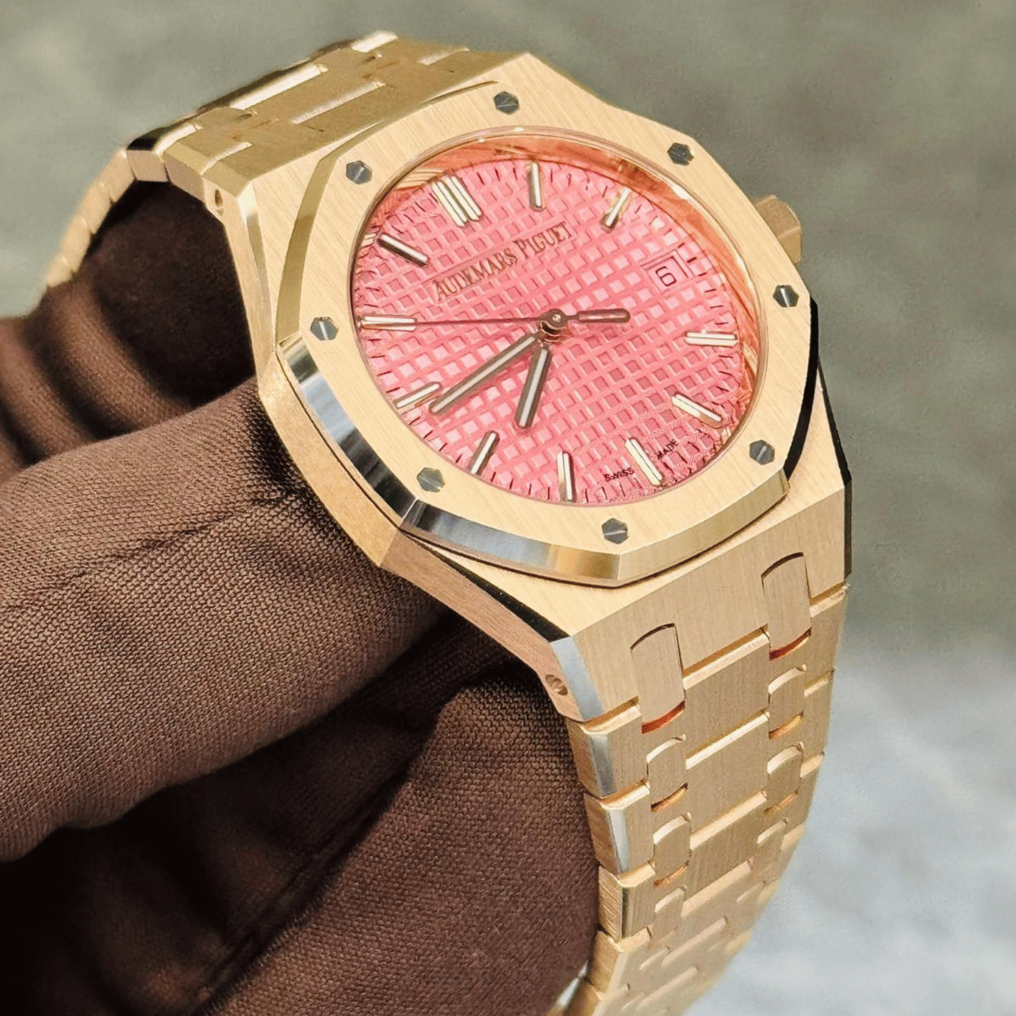 Royal Oak Selfwinding Rose Gold Pink Dial 34mm Product Image 3
