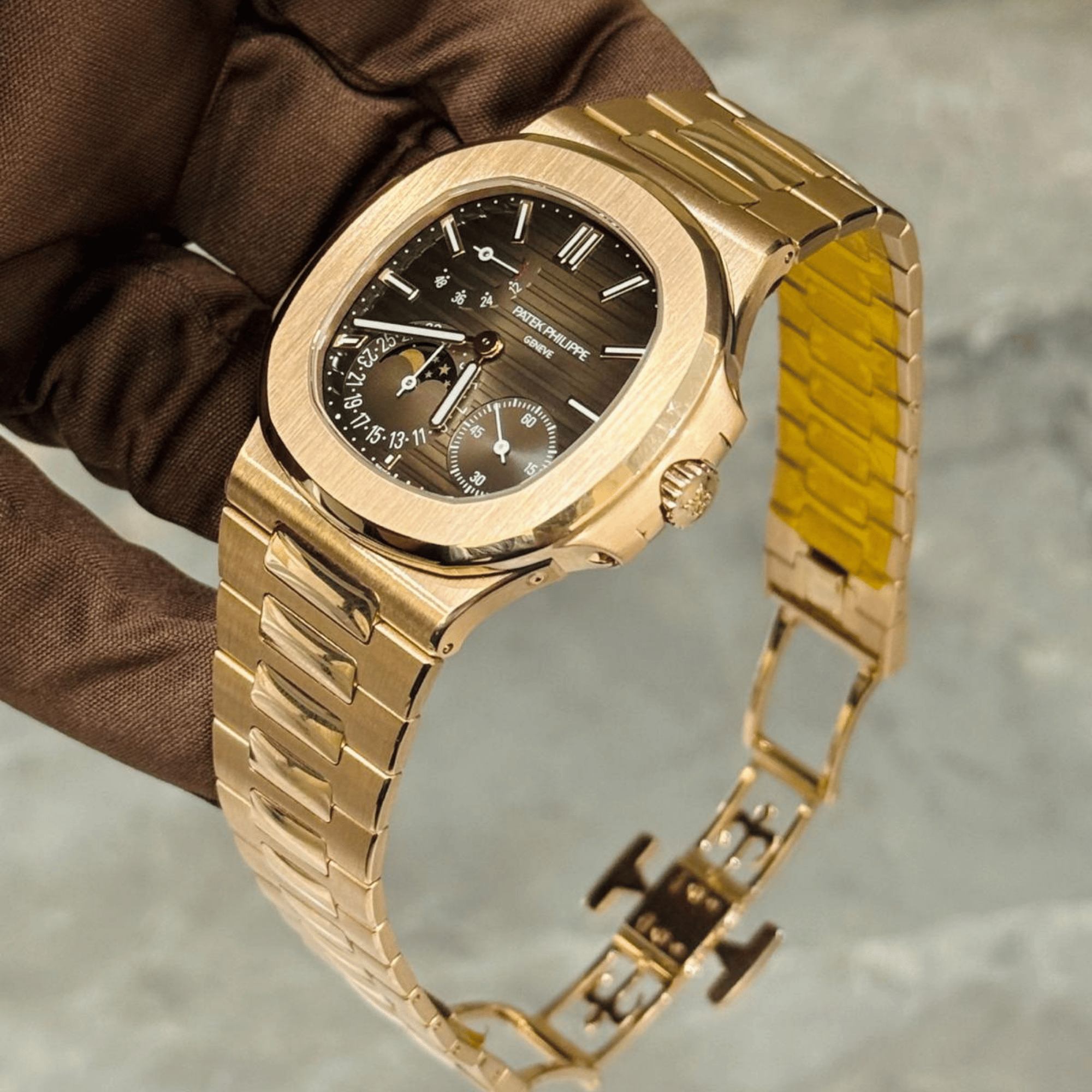 Nautilus Moonphase Rose Gold Brown Dial 40mm Product Image 3