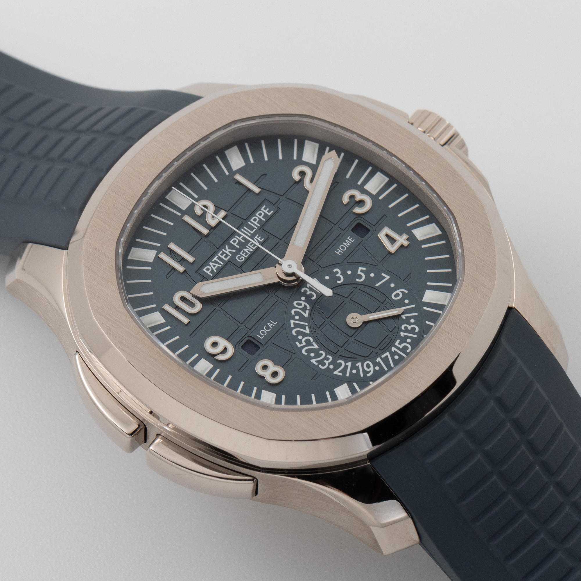 Aquanaut Travel Time White Gold Blue Dial 40mm Product Image 1