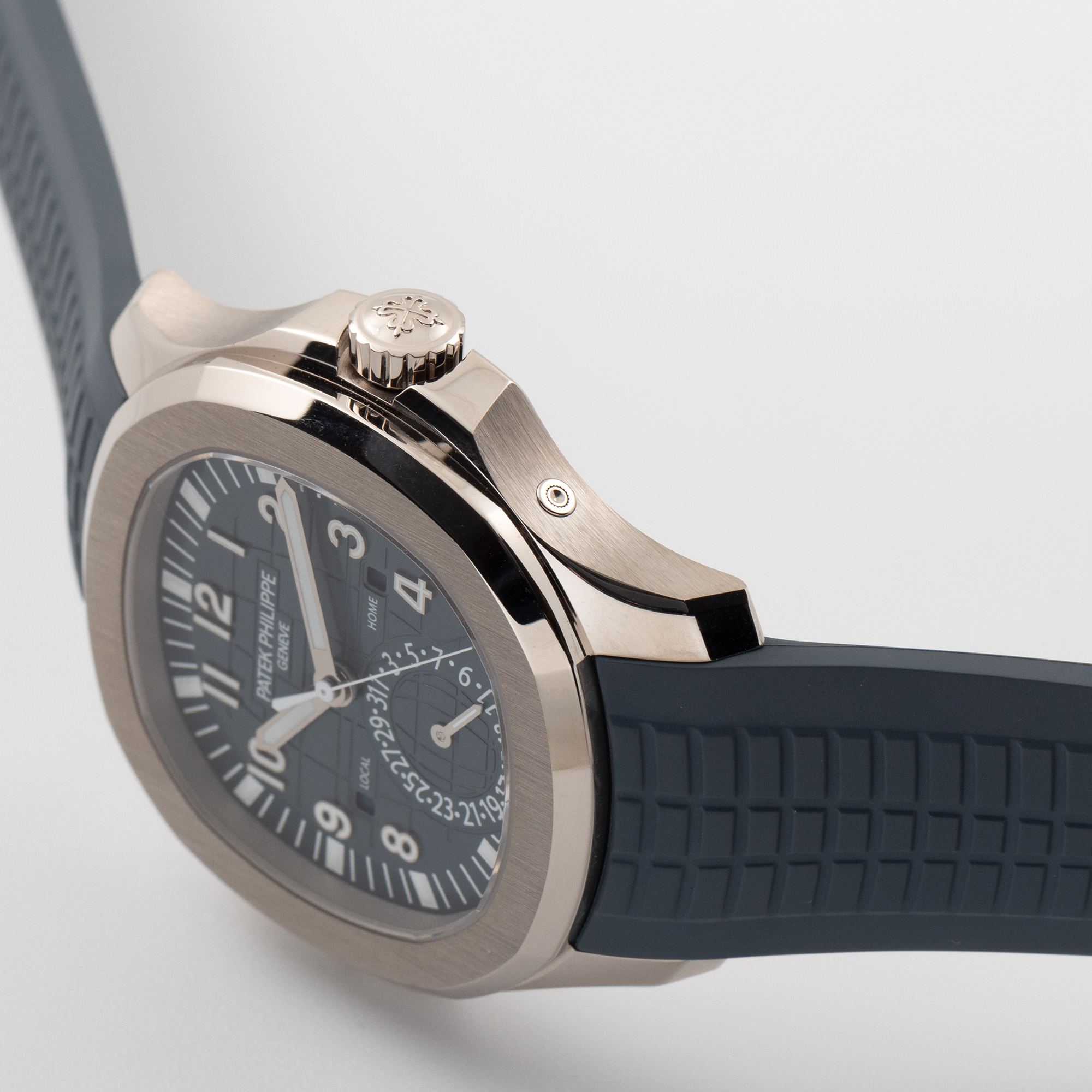 Aquanaut Travel Time White Gold Blue Dial 40mm Product Image 2