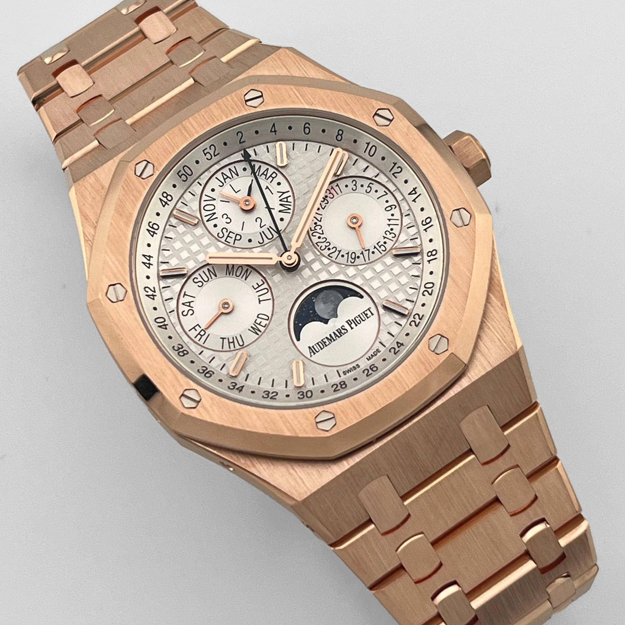 Royal Oak Perpetual Calendar Rose Gold Silver Dial 41mm Product Image 1