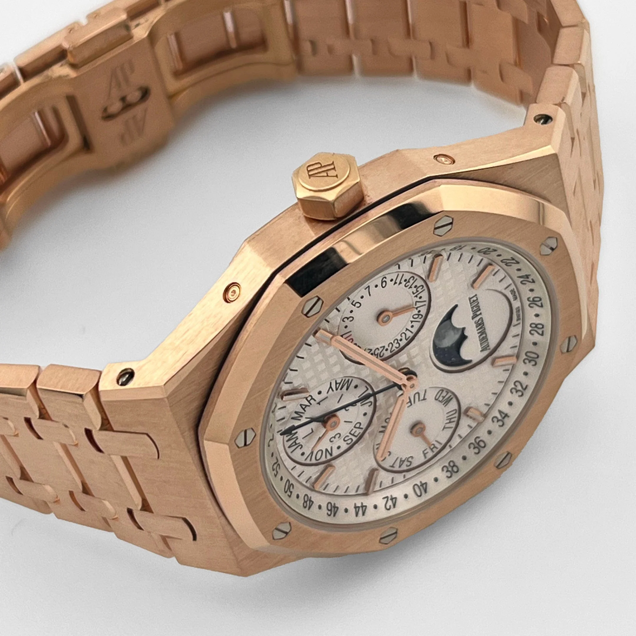Royal Oak Perpetual Calendar Rose Gold Silver Dial 41mm Product Image 2