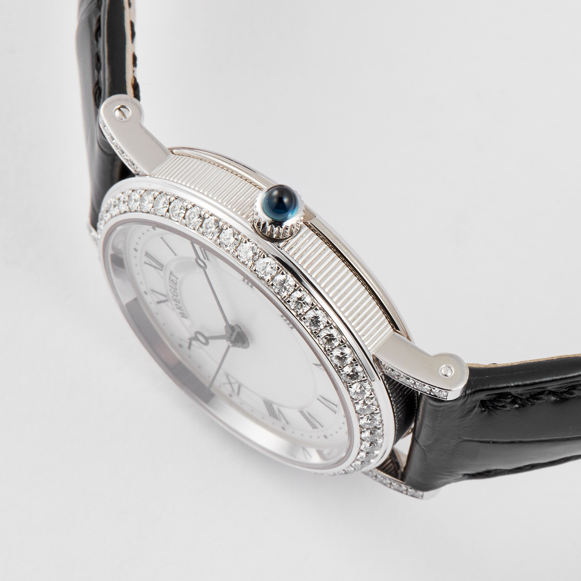 Classique 8068 White Gold Mother of Pearl Dial 30mm Product Image 2