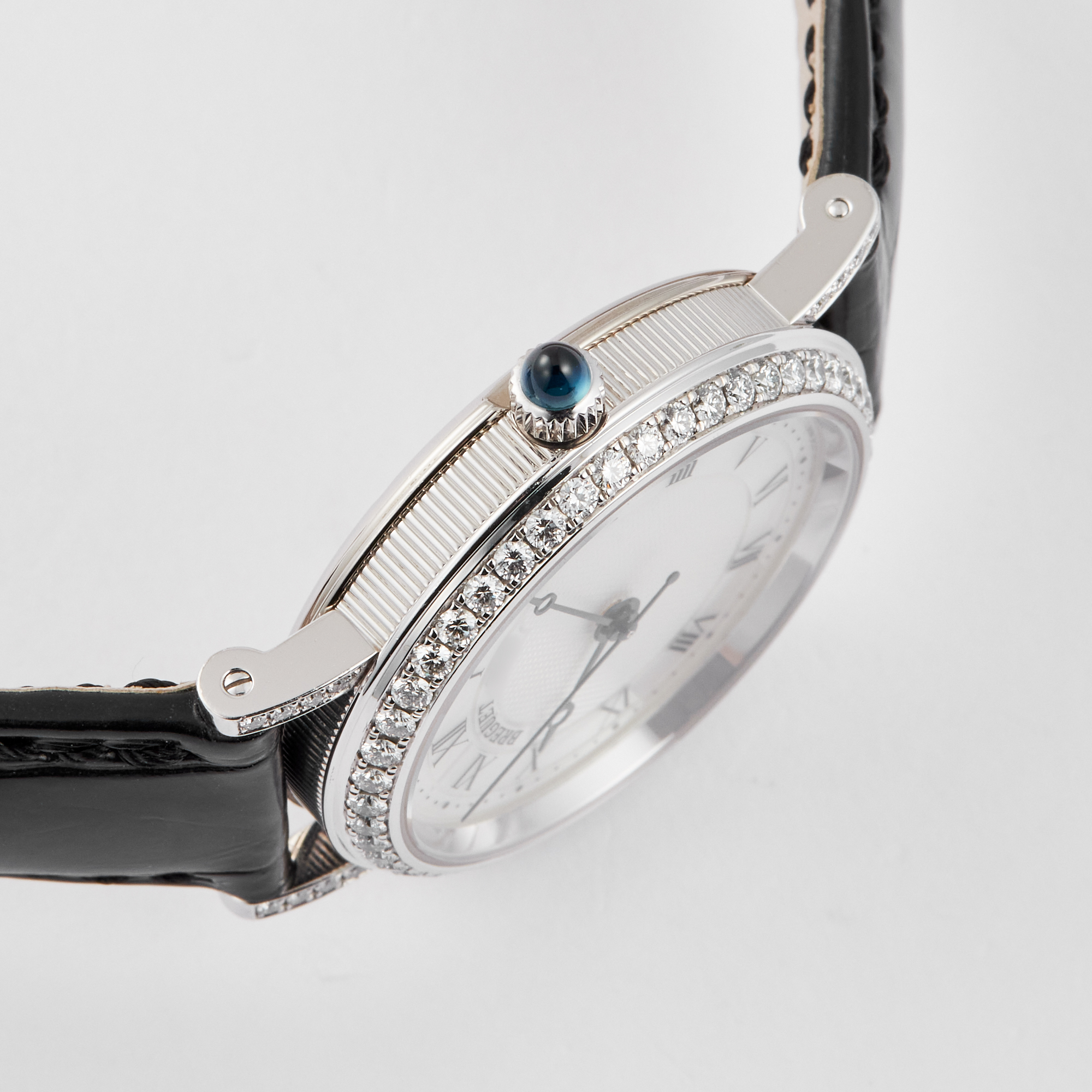 Classique 8068 White Gold Mother of Pearl Dial 30mm Product Image 3