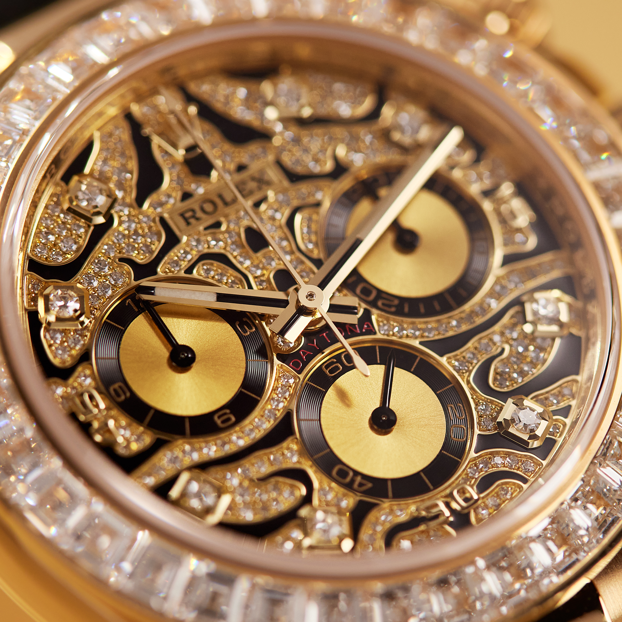 Daytona Yellow Gold Diamond Oysterflex "Eye of the Tiger" 40mm Product Image 18