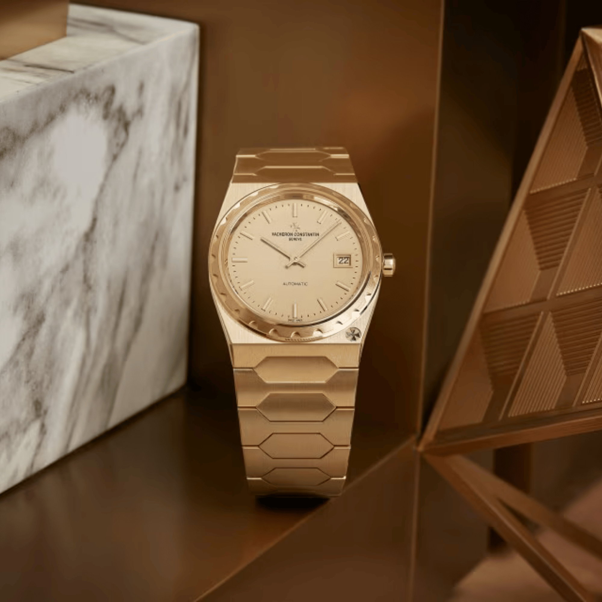 Historiques 222 Yellow Gold Champagne Dial 37mm Product Image 1