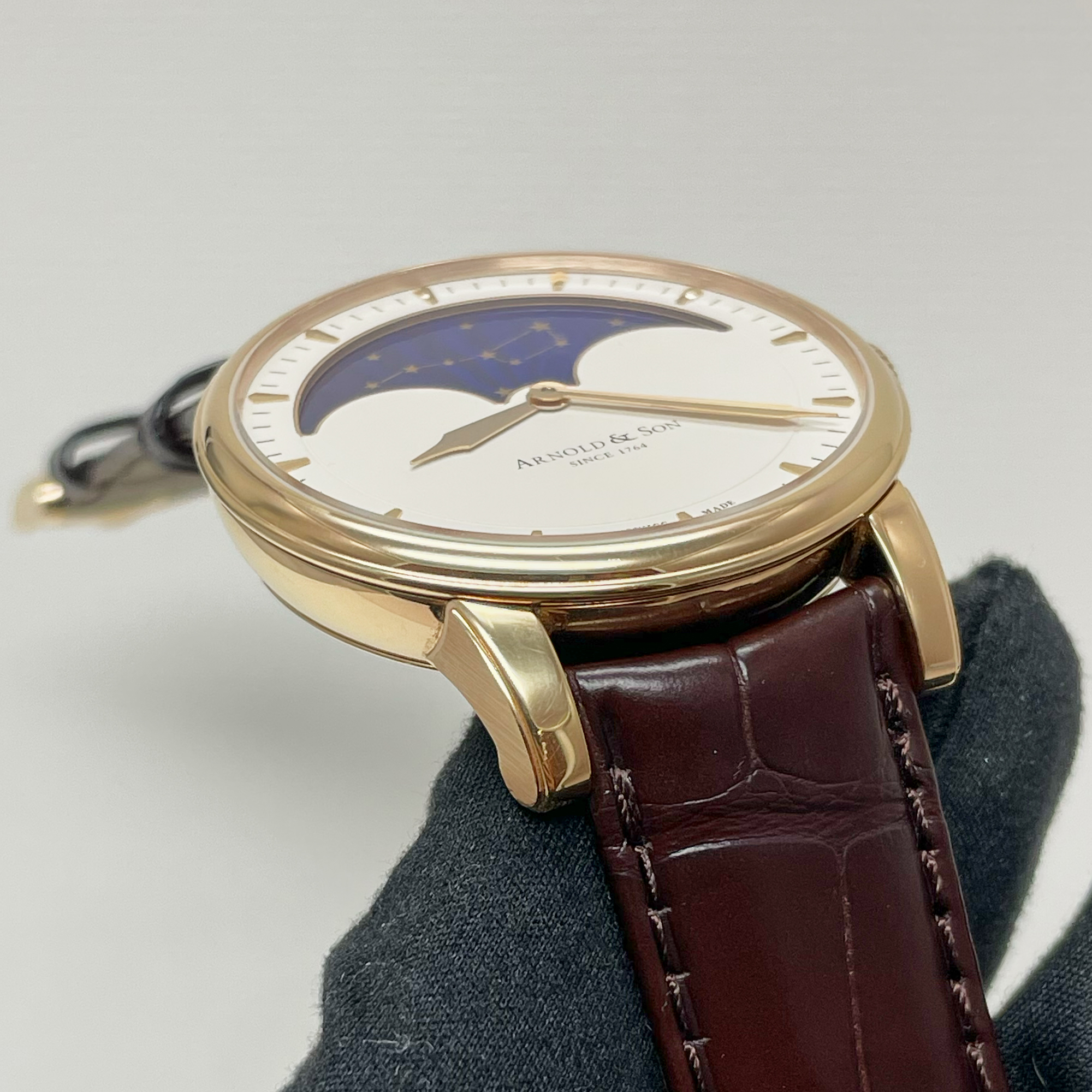 HM Perpetual Moon Rose Gold Beige Dial 42mm Product Image 3