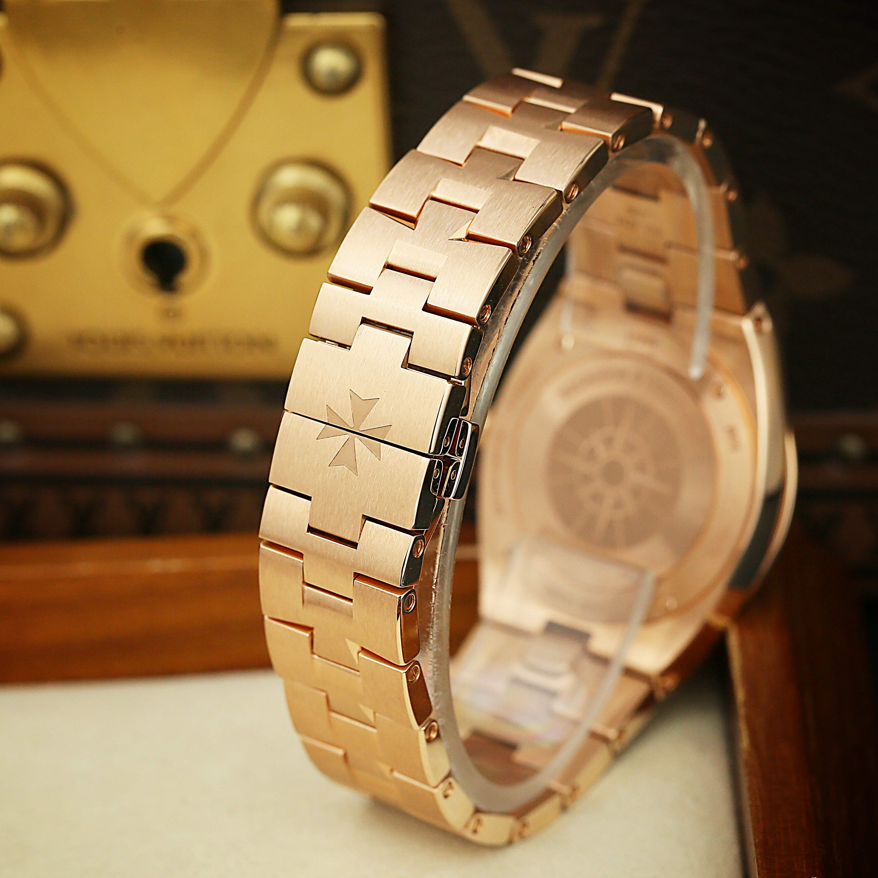 Overseas Quartz Rose Gold Diamond Blue Dial 33mm Product Image 6