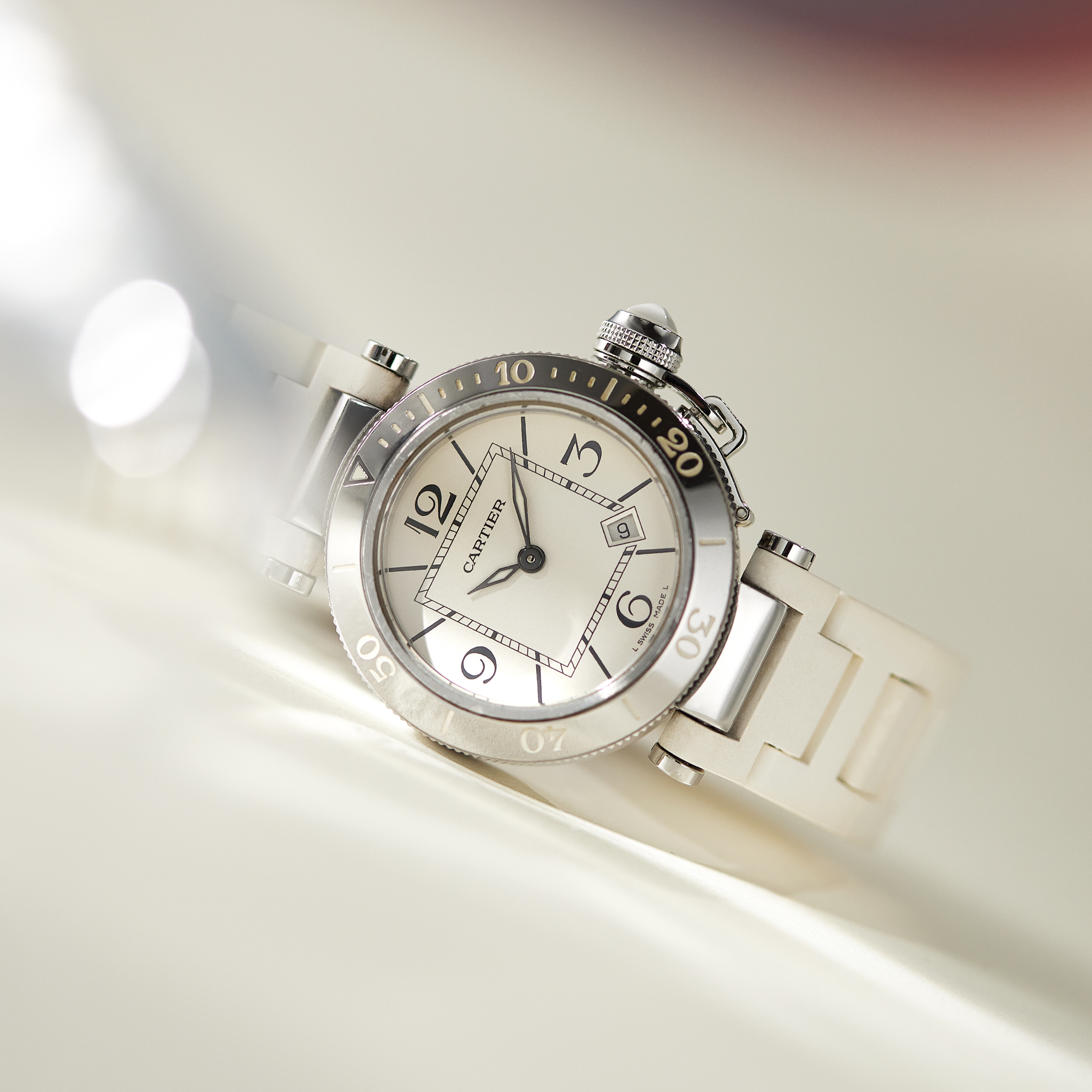 Pasha de Cartier Steel White Dial 33mm Product Image