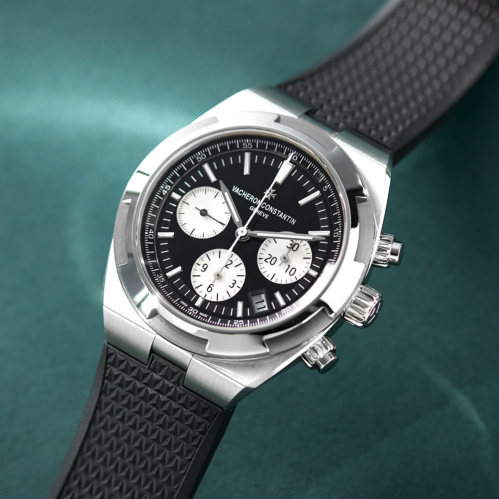 Overseas Chronograph Steel Black dial 42mm Product Image 9