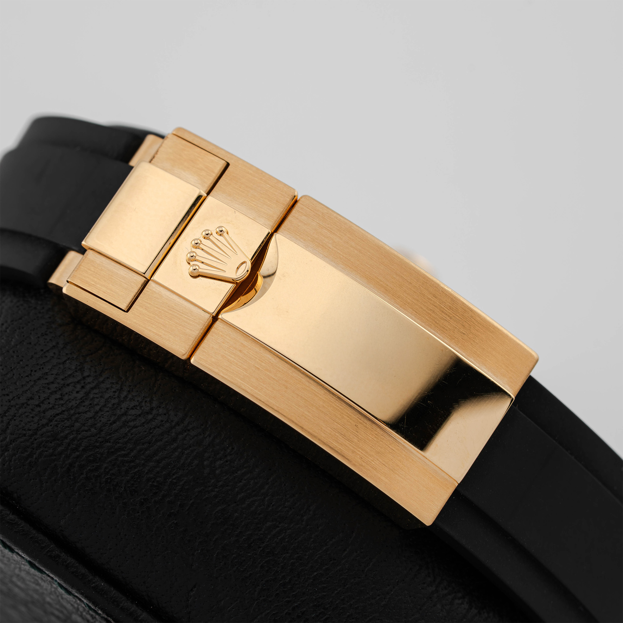 Daytona Yellow Gold Diamond Oysterflex "Eye of the Tiger" 40mm Product Image 10