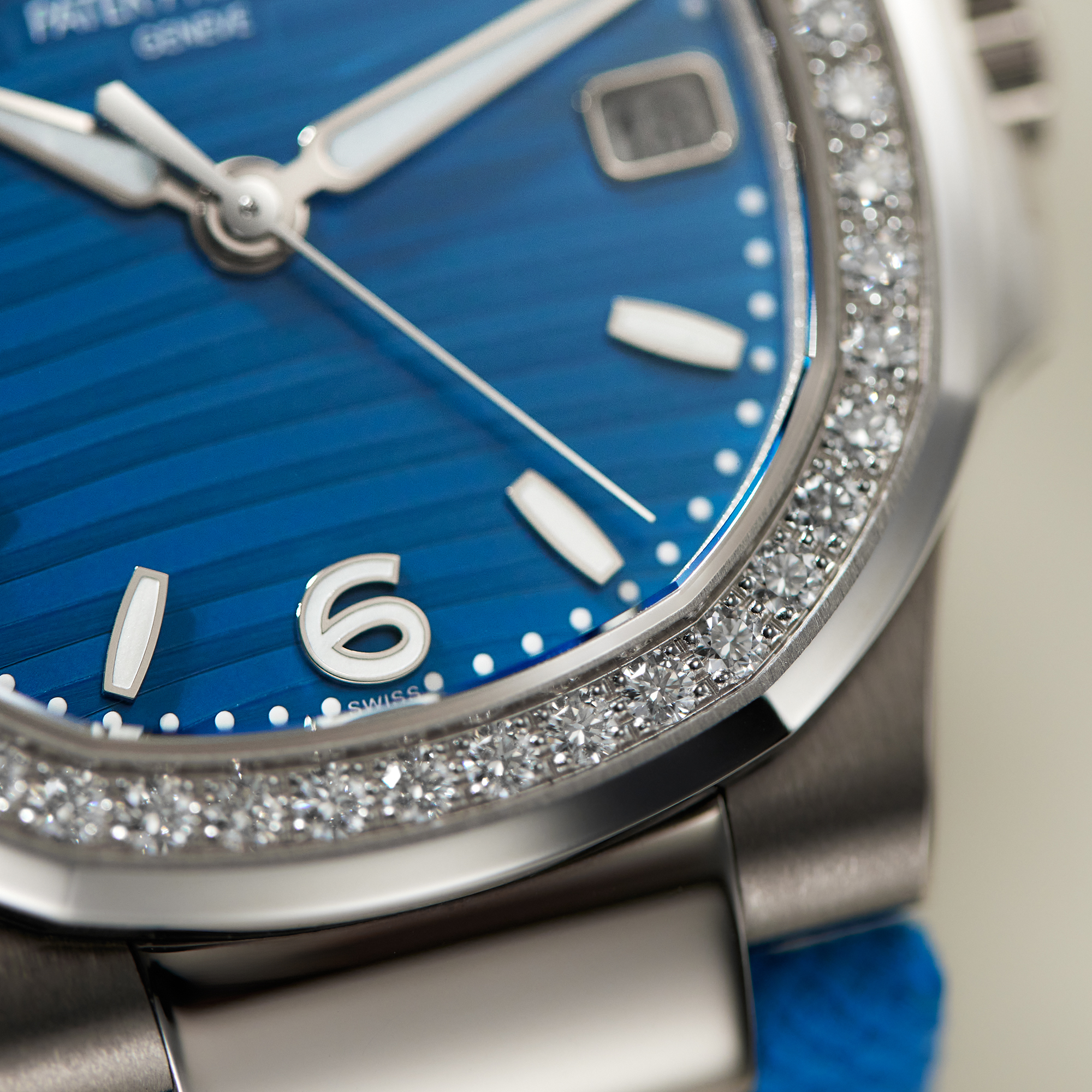 Nautilus White Gold Diamond Azure Blue Dial 32mm Product Image