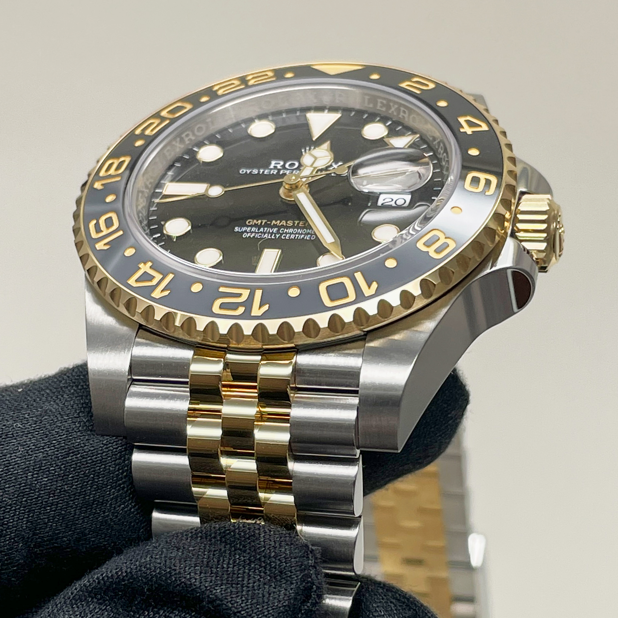GMT-Master II Yellow Gold & Steel Jubilee Black Dial 40mm Product Image 2