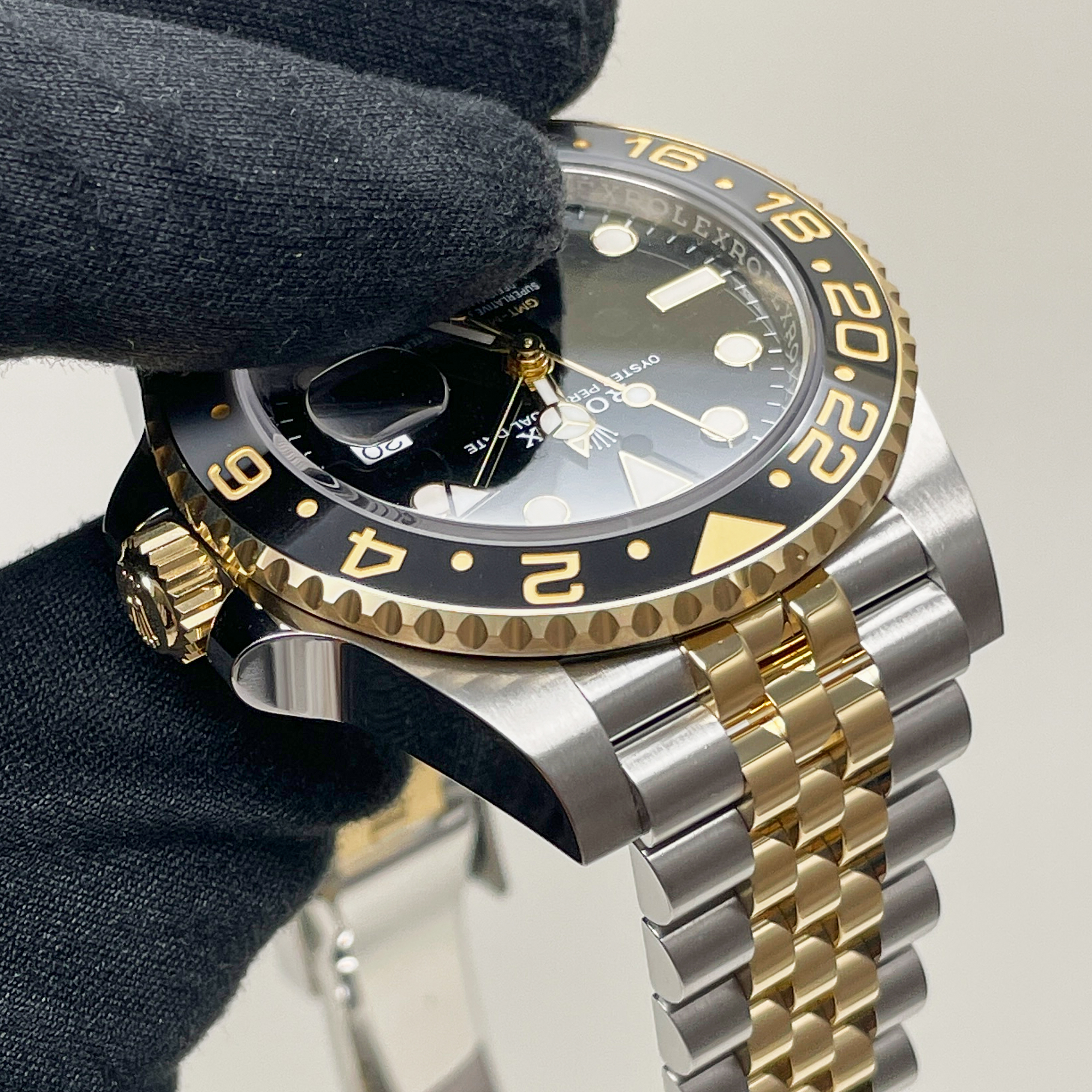 GMT-Master II Yellow Gold & Steel Jubilee Black Dial 40mm Product Image 4