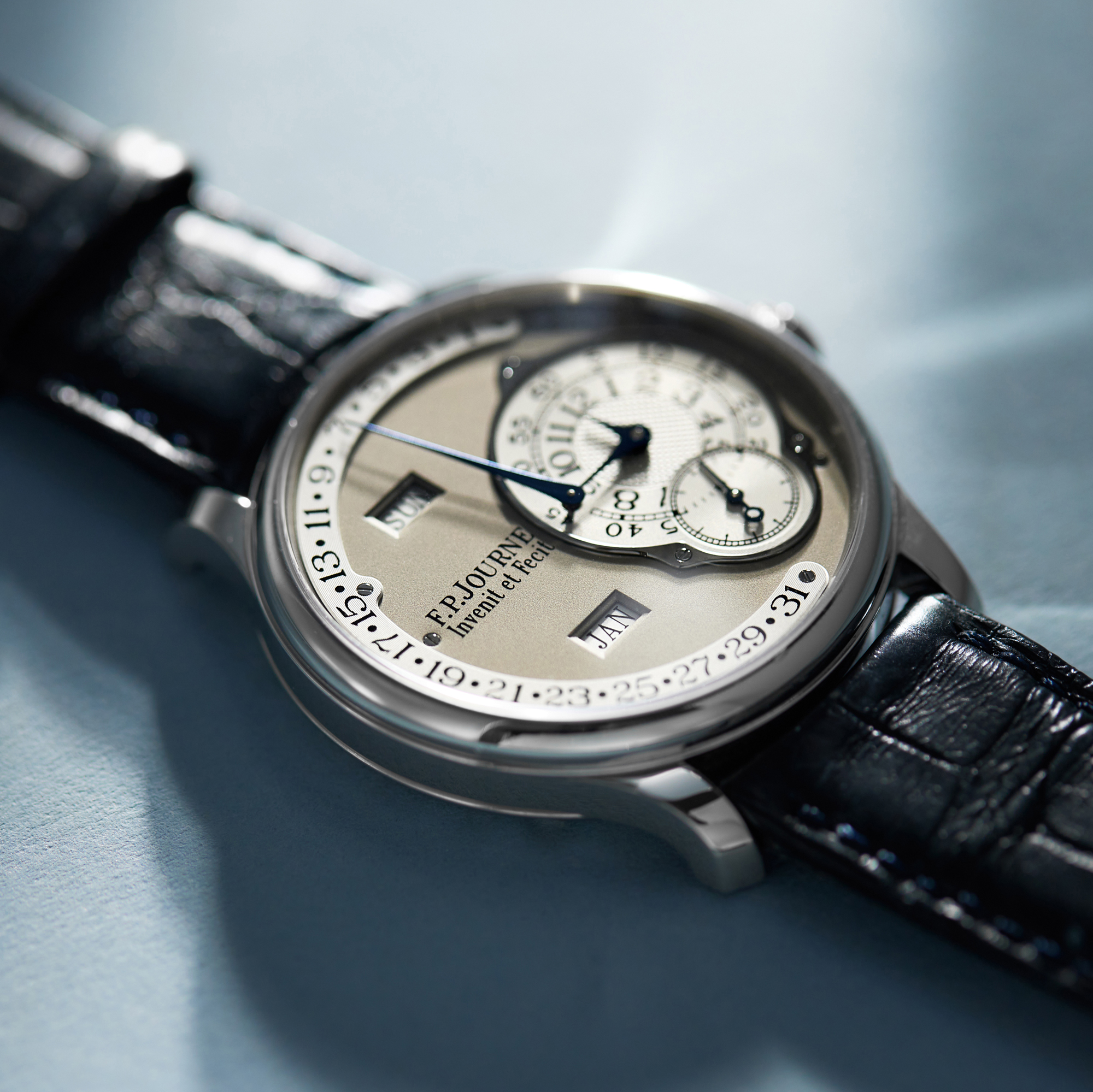 Octa Calendrier Platinum White Dial 38mm Product Image 11