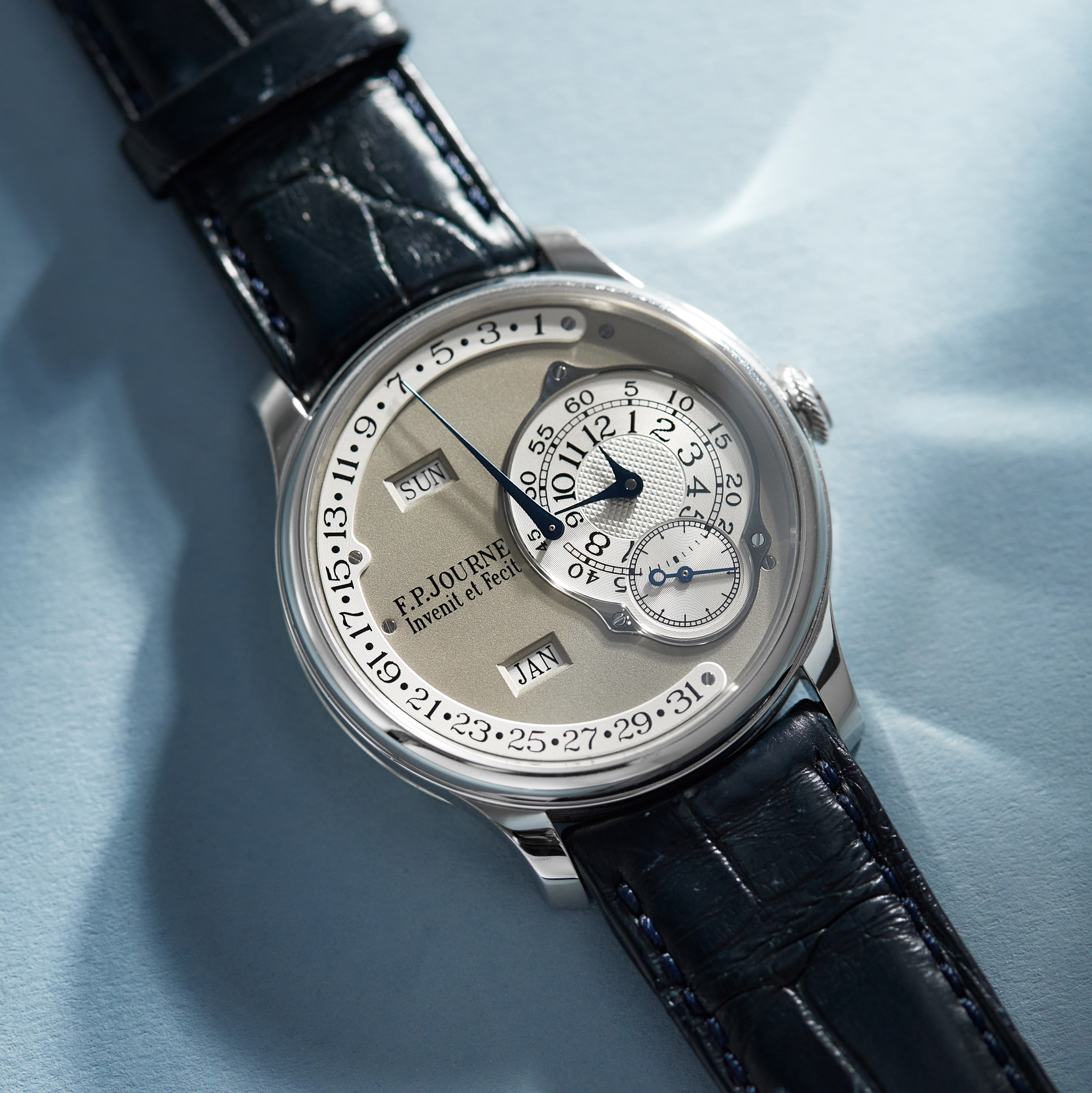 Octa Calendrier Platinum White Dial 38mm Product Image 9