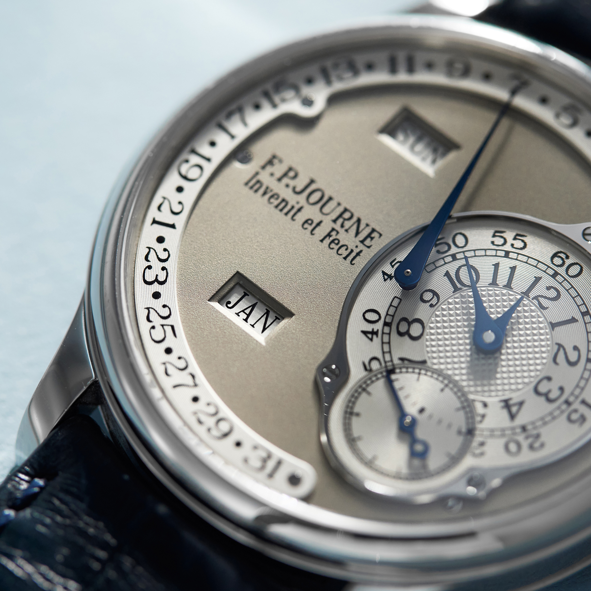 Octa Calendrier Platinum White Dial 38mm Product Image 10