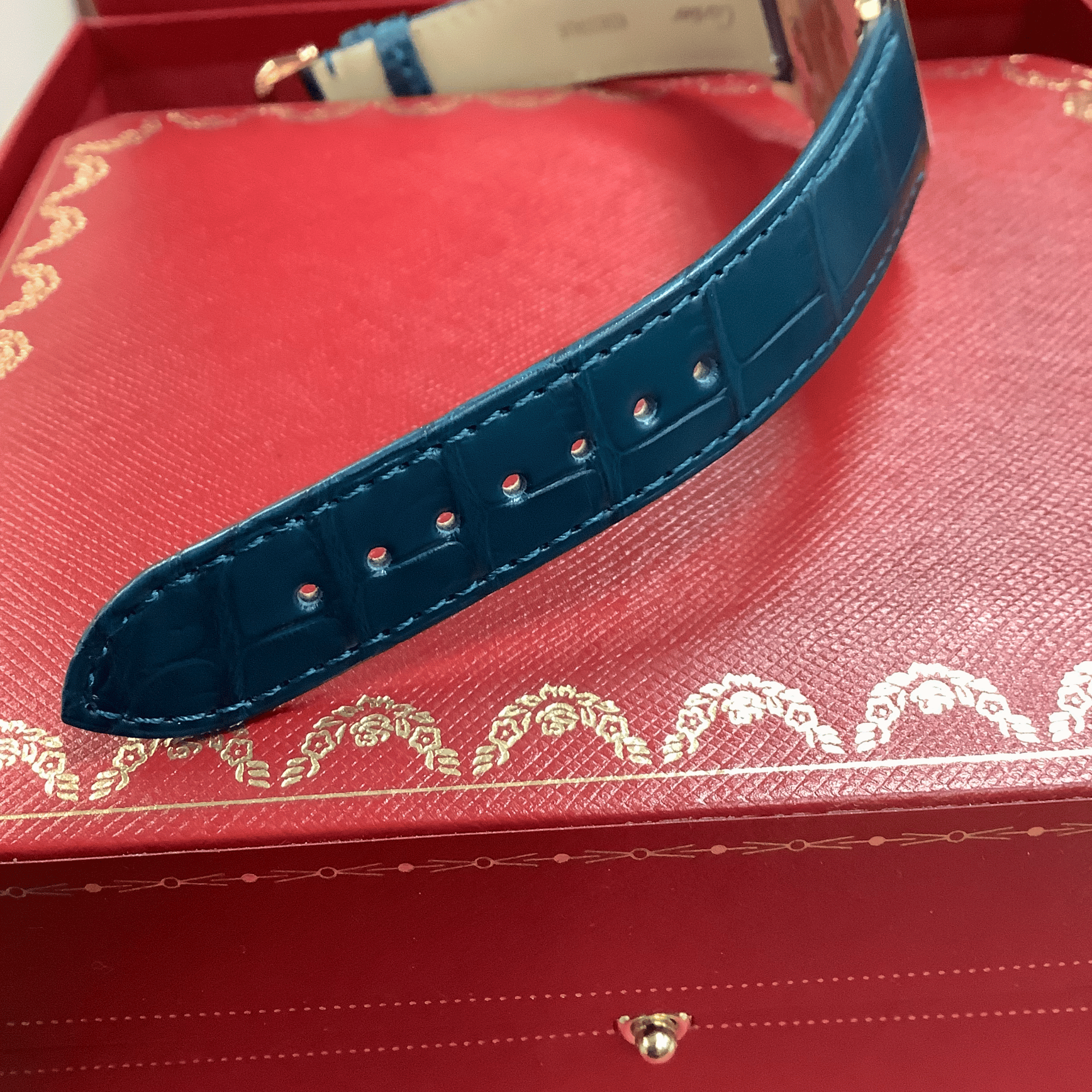 Santos-Dumont Rose Gold Blue Dial Limited Edition 31mm Product Image 5