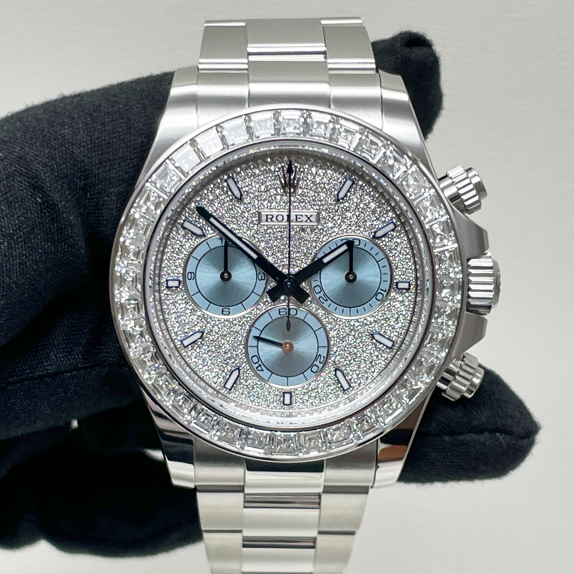 Daytona Platinum Diamond Pave Dial 40mm Product Image 1