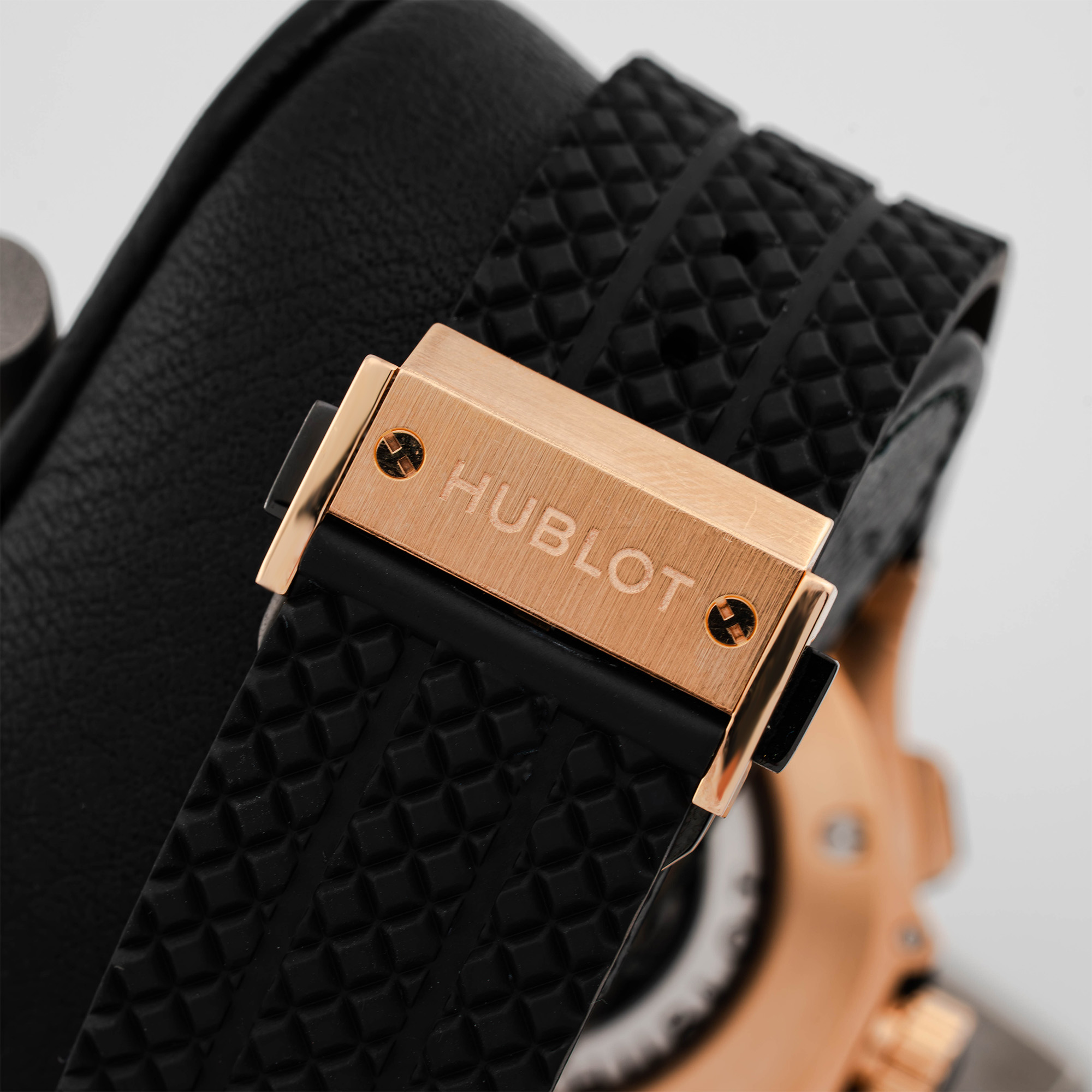 Big Bang Original Rose Gold Black Dial 44mm Product Image 2