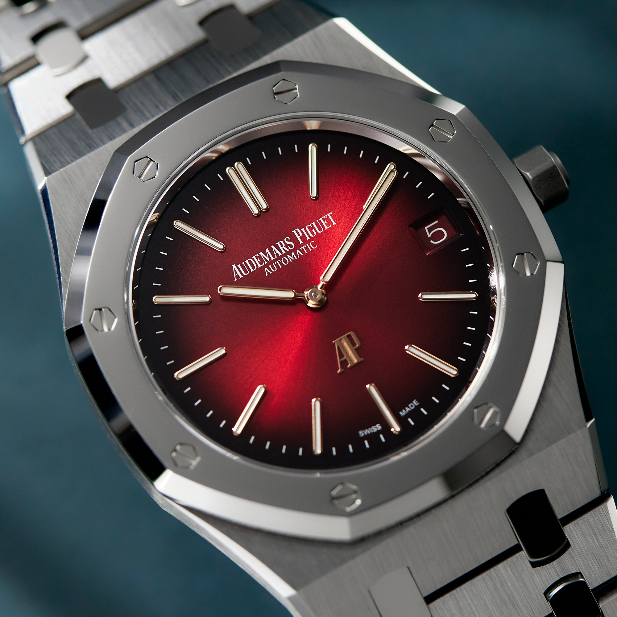 Royal Oak "Jumbo" Extra-Thin Platinum & Titanium Red Dial 39mm Product Image