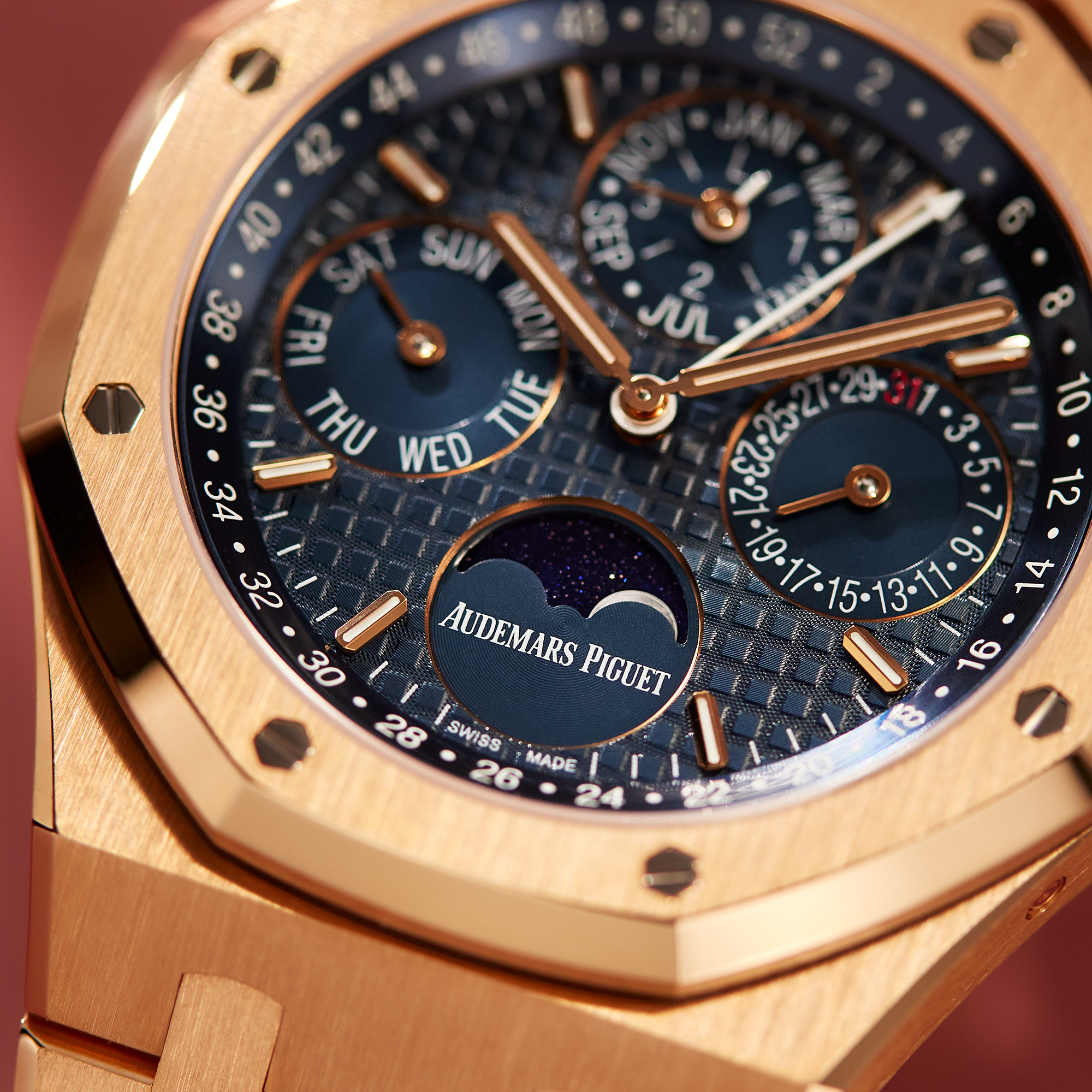 Royal Oak Perpetual Calendar Rose Gold Blue Dial 41mm Product Image 12