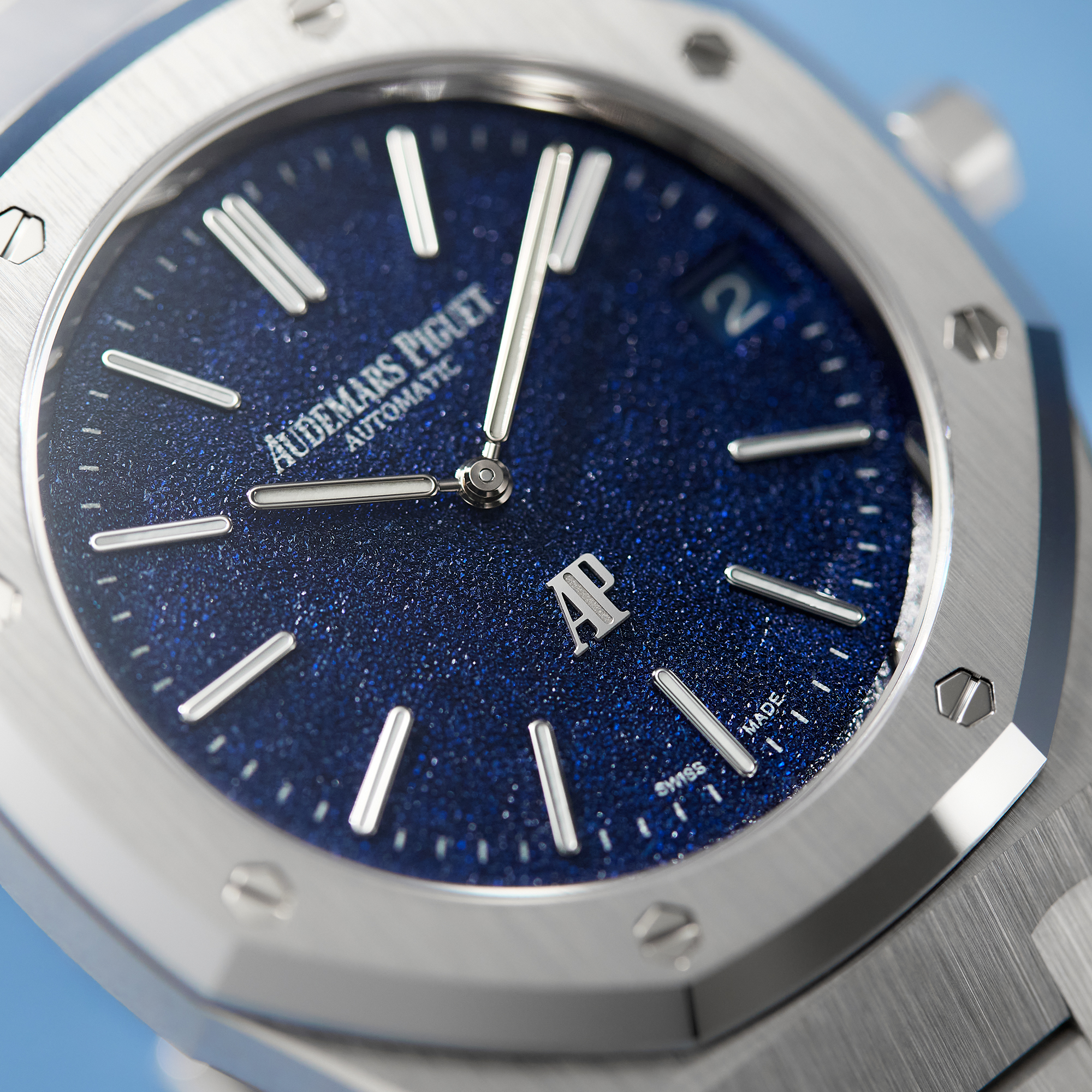 Royal Oak "Jumbo" Extra-Thin White Gold Blue Dial 39mm Product Image