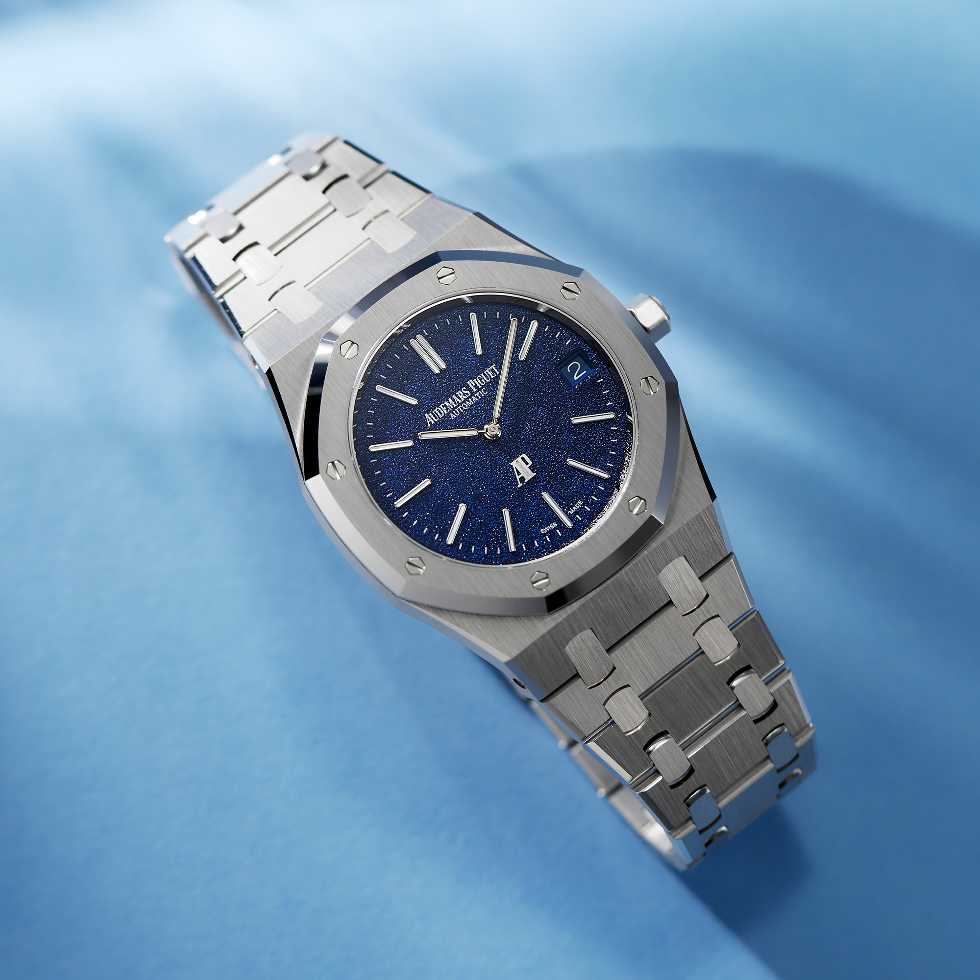Royal Oak "Jumbo" Extra-Thin White Gold Blue Dial 39mm Product Image