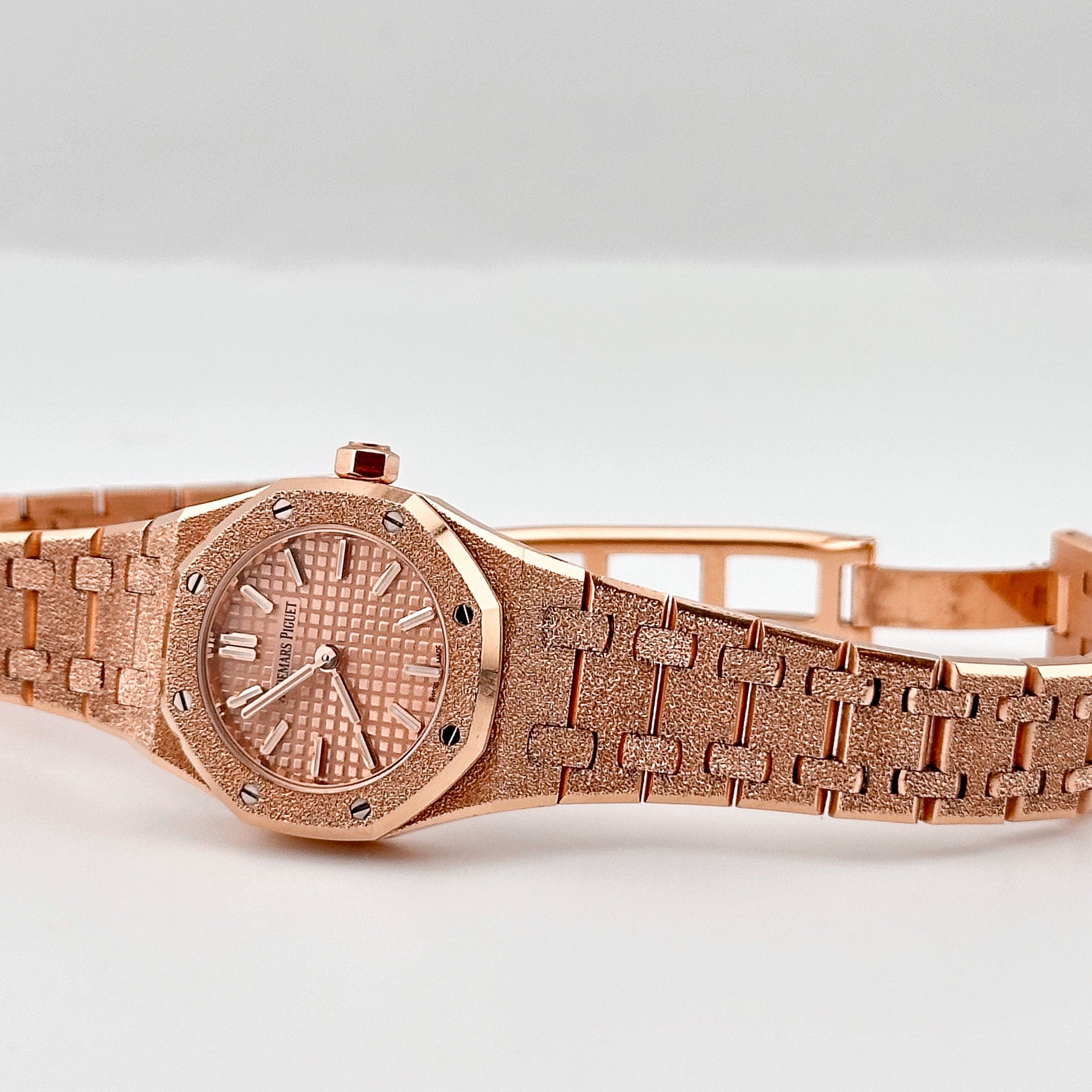 Royal Oak Mini Frosted Rose Gold Pink Dial 23mm Product Image 6