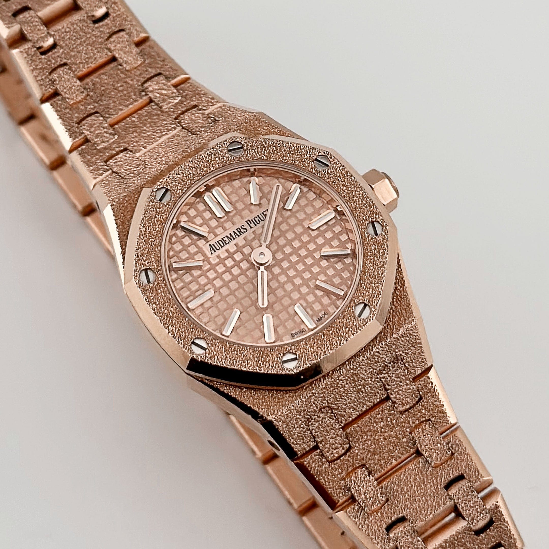 Royal Oak Mini Frosted Rose Gold Pink Dial 23mm Product Image 1