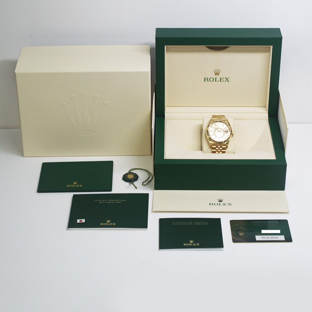 Sky-Dweller Yellow Gold Jubilee Champagne Dial 42mm Product Image 10