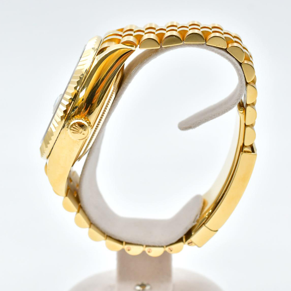 Sky-Dweller Yellow Gold Jubilee Champagne Dial 42mm Product Image 4