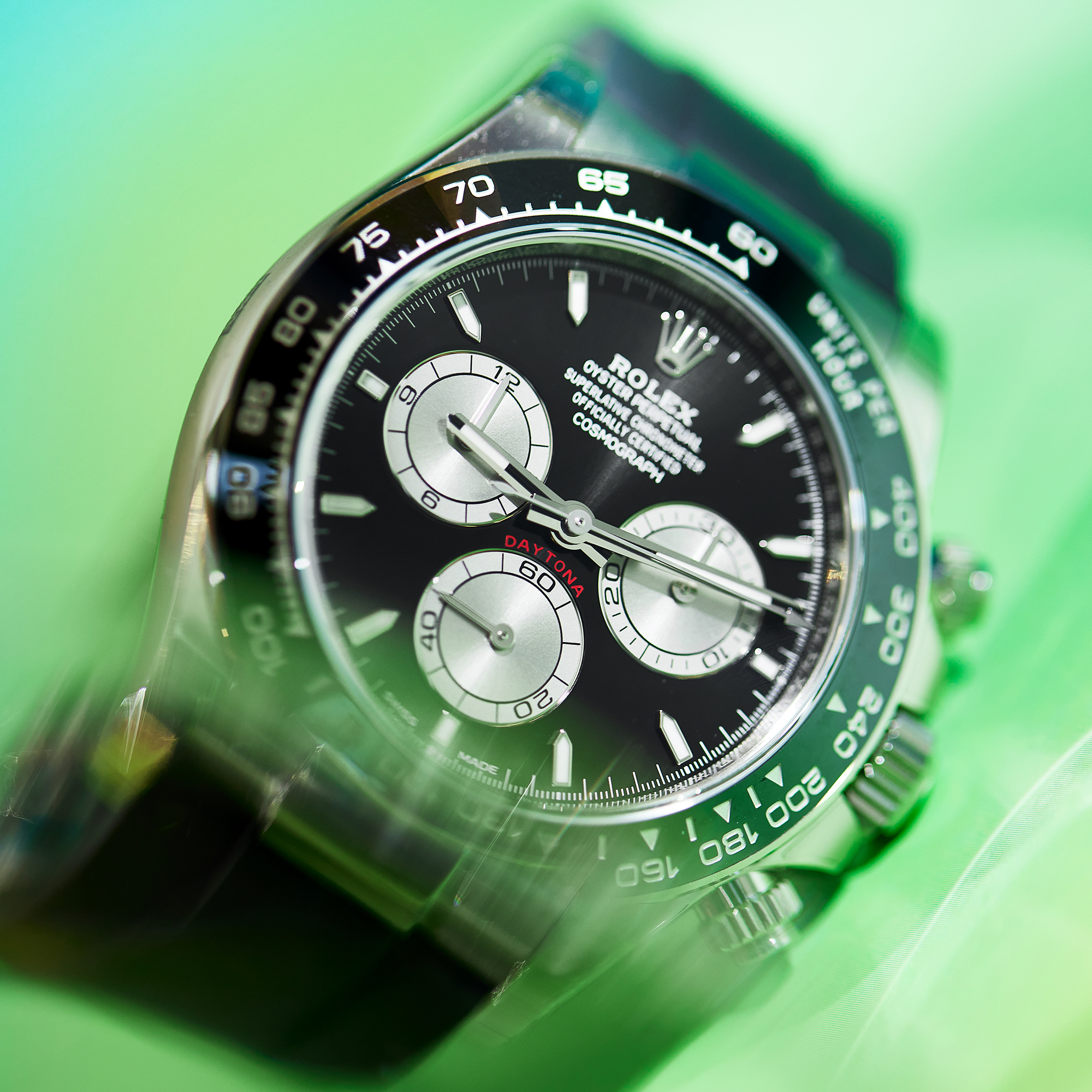 Daytona White Gold Oysterflex Black Dial 40mm Product Image