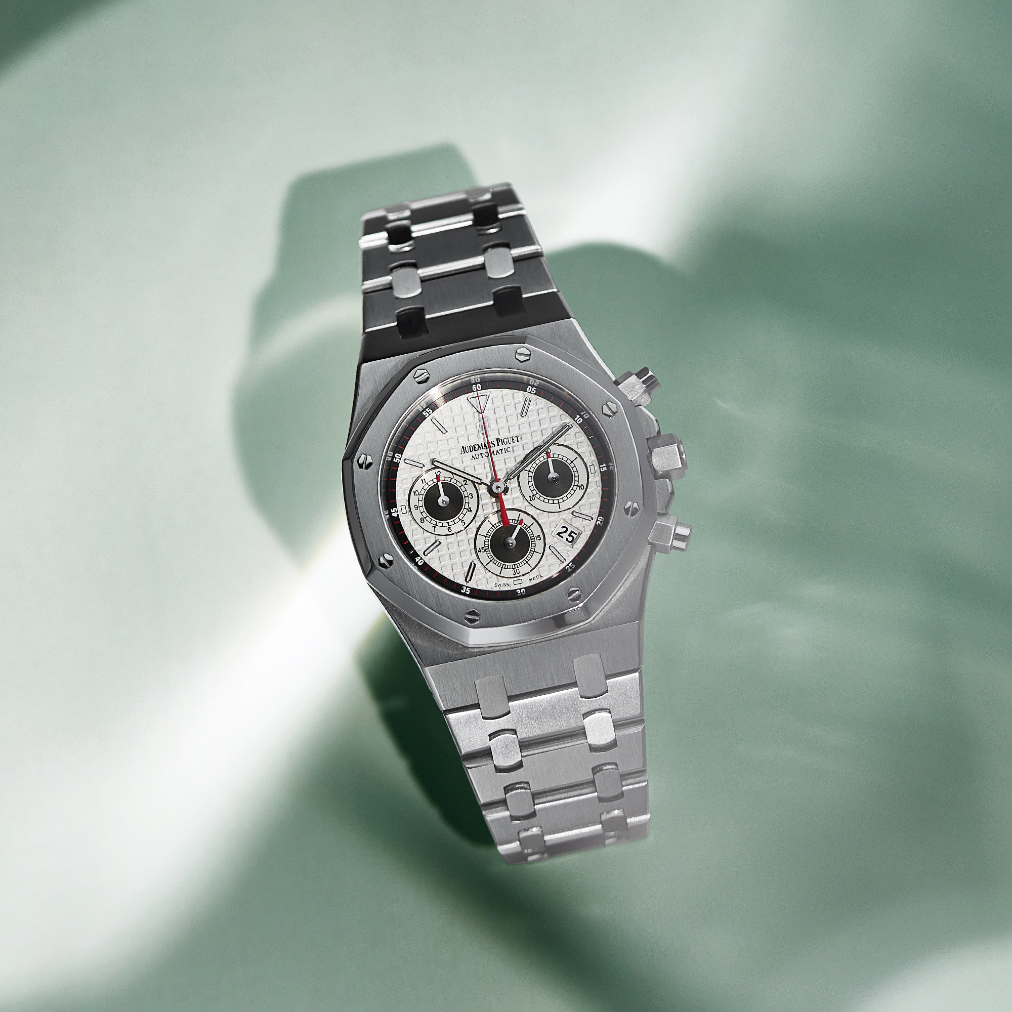 Royal Oak Chronograph Steel Silver Dial 39mm Product Image 15