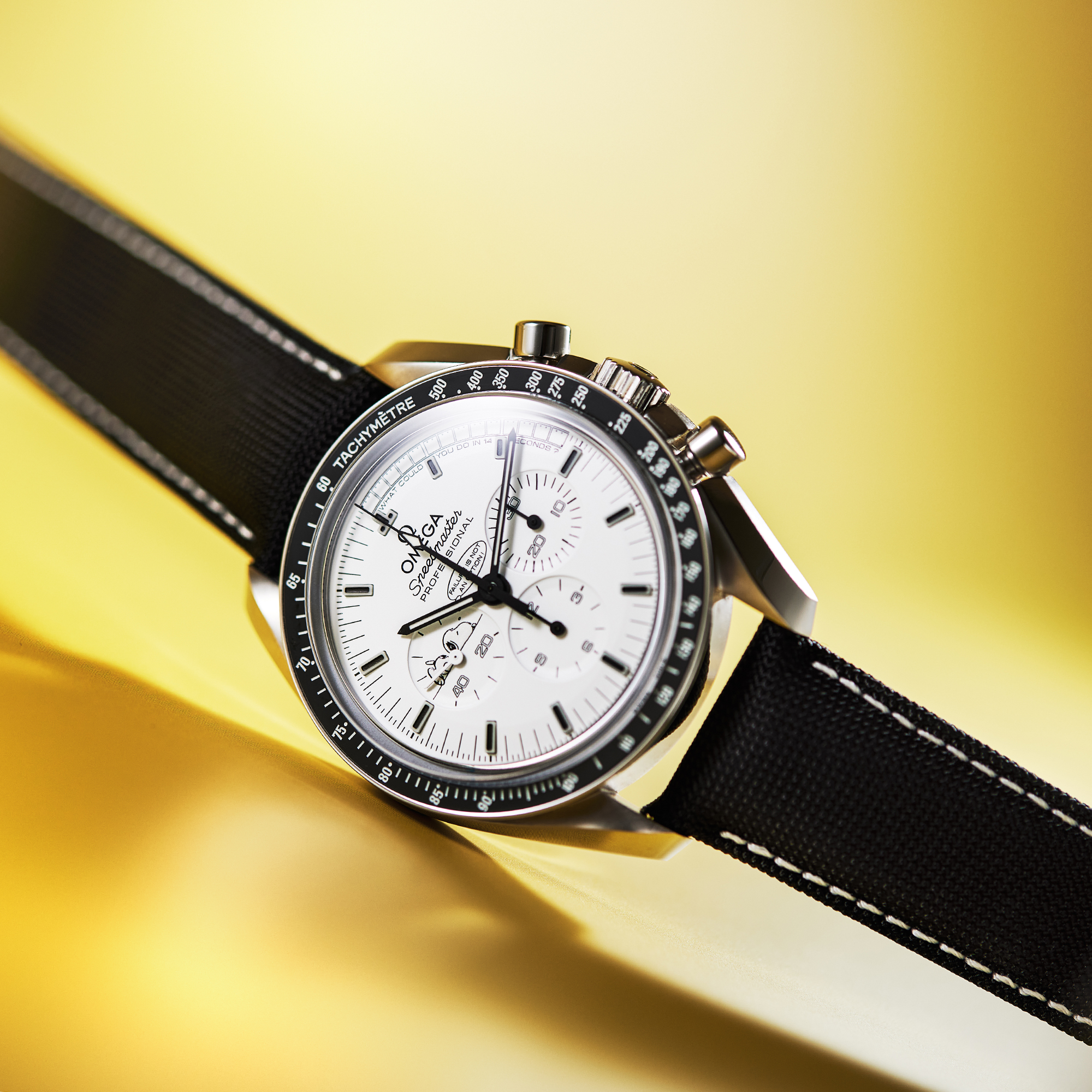Speedmaster Professional Moonwatch "Silver Snoopy Award" Steel White Dial 42mm Product Image
