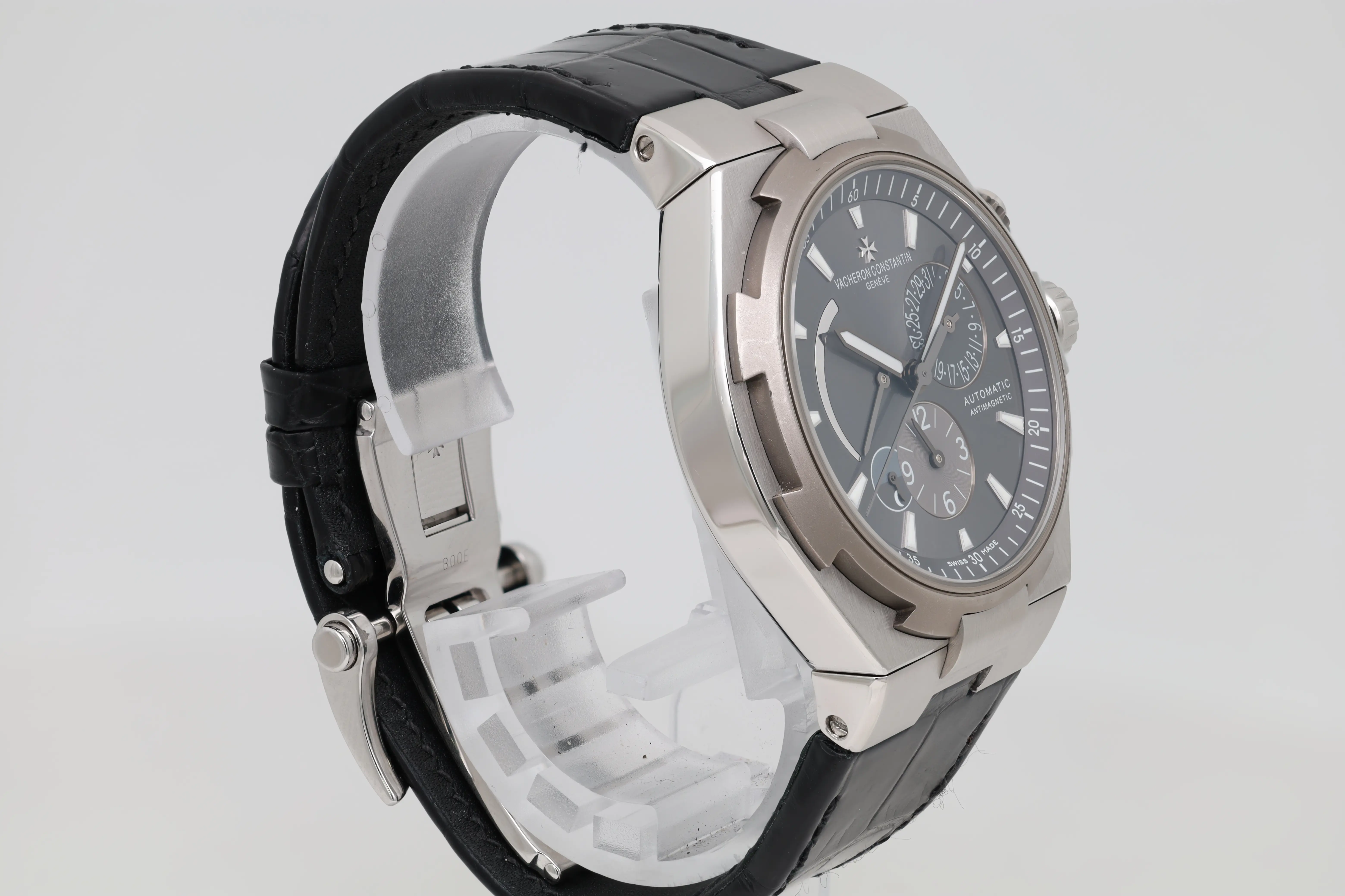 Overseas Dual Time Titanium & Steel Grey Dial 42mm Product Image 3