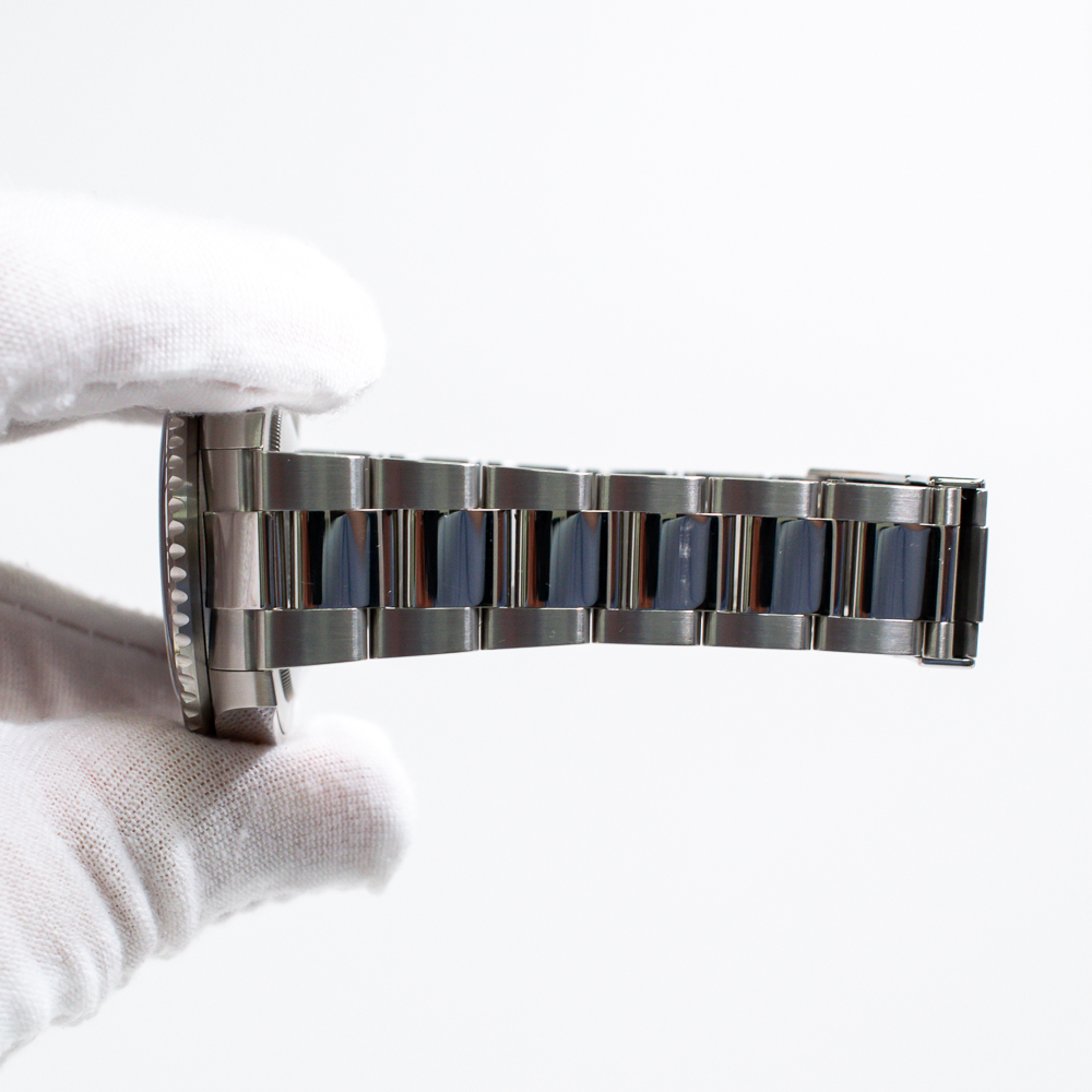 GMT-Master II Steel Black Dial "Pepsi" 40mm Product Image 9